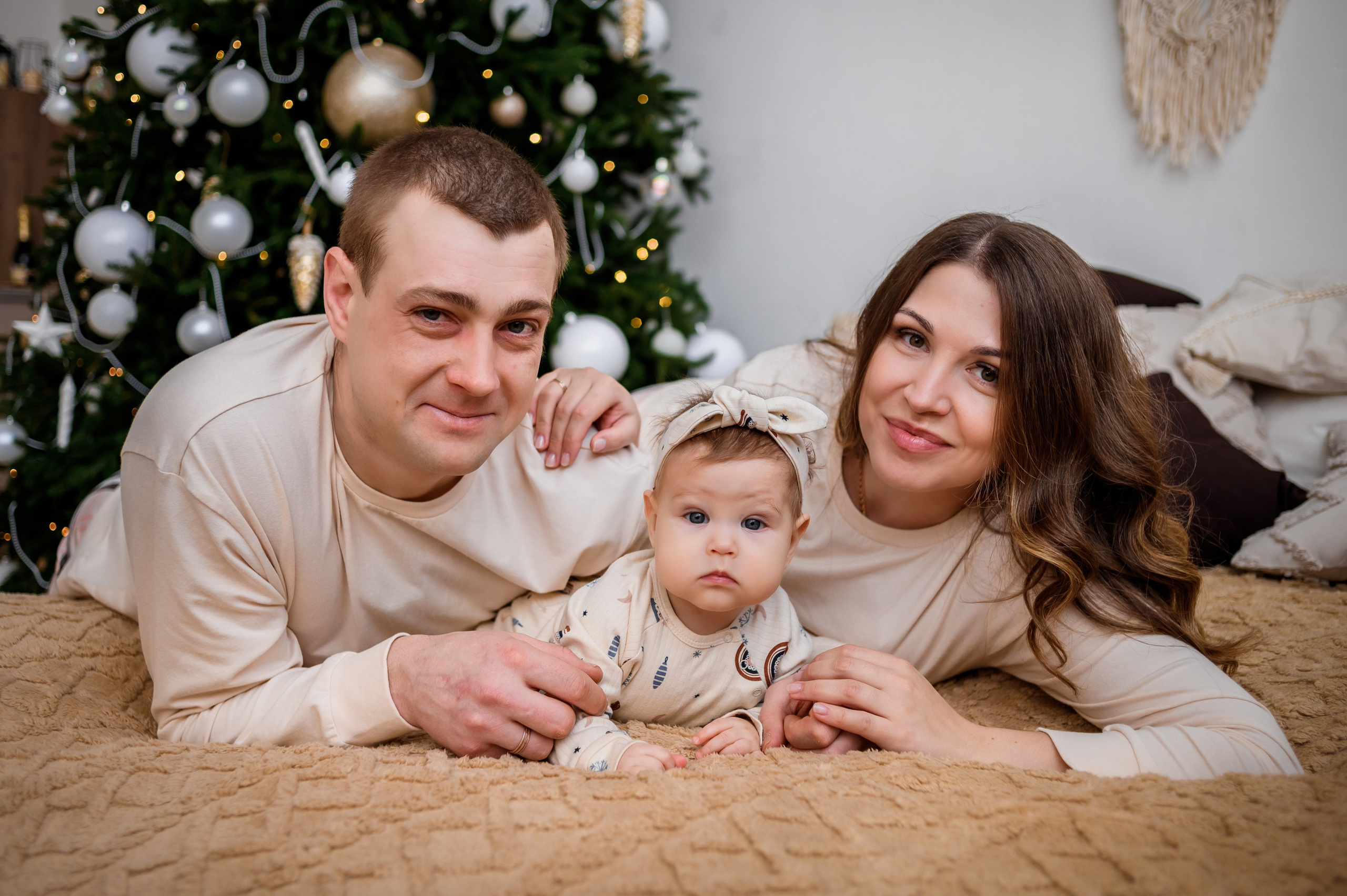 Детский и семейный фотограф в Рязани Валя Лялина. Фотограф новорождённых в Рязани, фотосъемка выписки из роддома, крещен