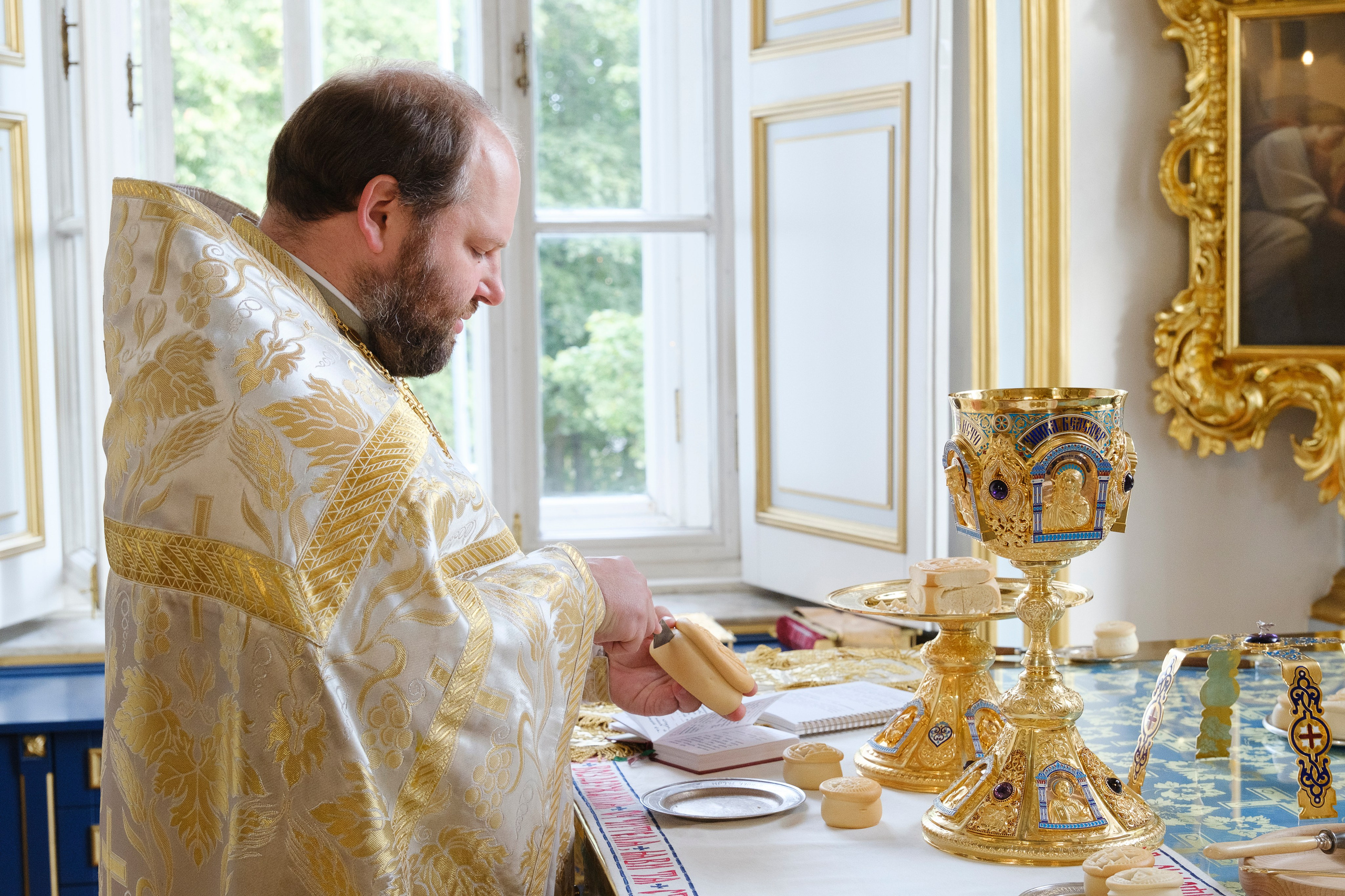 ДЕНЬ ПАМЯТИ МУЧЕНИКА АЛЕКСИЯ КОНСТАНТИНОПОЛЬСКОГО. НИКОЛО-БОГОЯВЛЕНСКИЙ МОРСКОЙ СОБОР