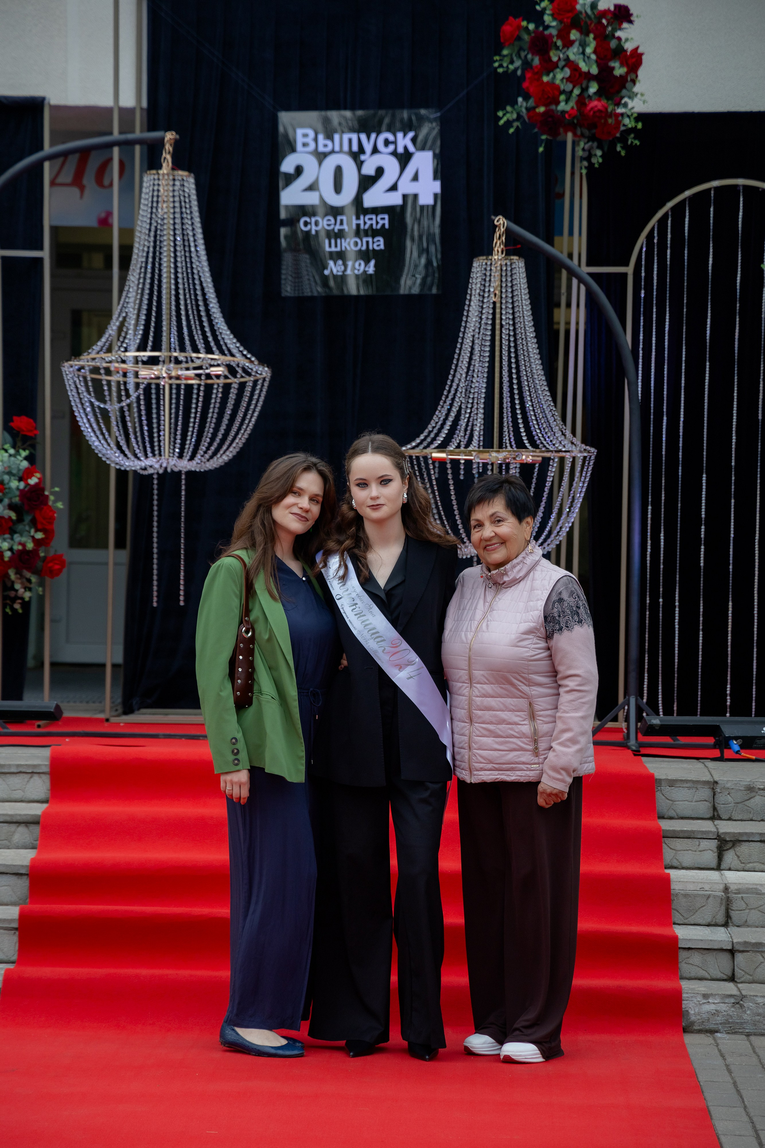 Школьный выпускной 2024 год в Соколе (Минск). Свадебный фотограф в Минске/Беларуси Сергей Спиридонов