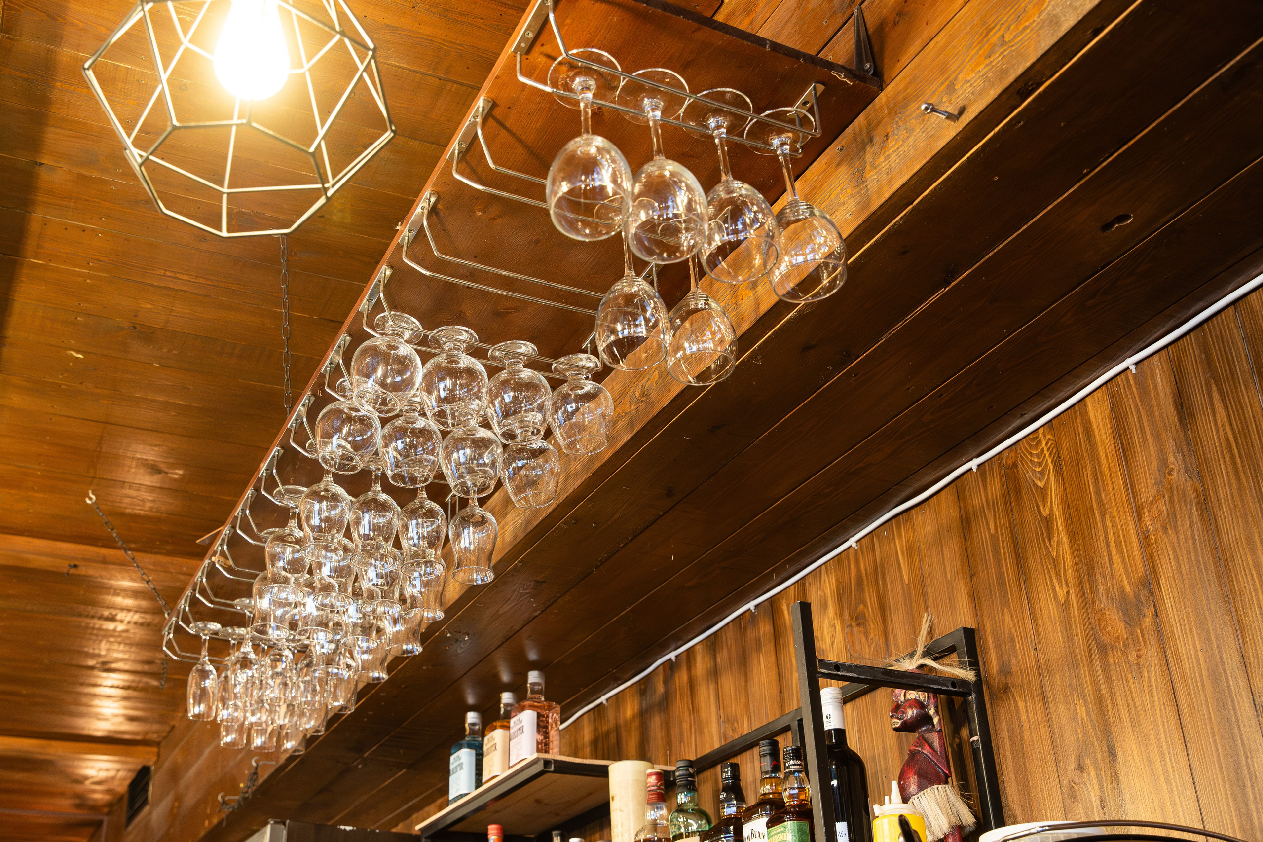 Бар Енот Романово 28. Фотограф Александр Поздняков  Новосибирск