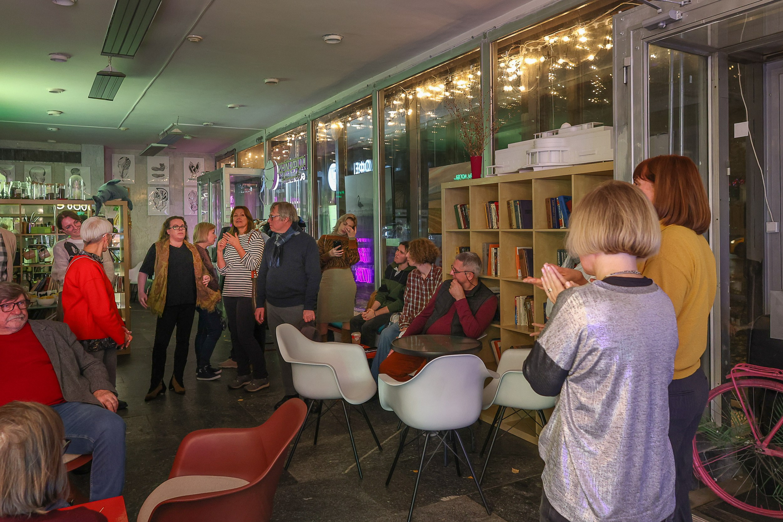 УРАВНЕНИЕ С НЕИЗВЕСТНЫМИ Фотовыставка Надежды Найденовой в КЦ ЗИЛ. Reportage, architectural, fine art photographer Lena Melnikova in Moscow