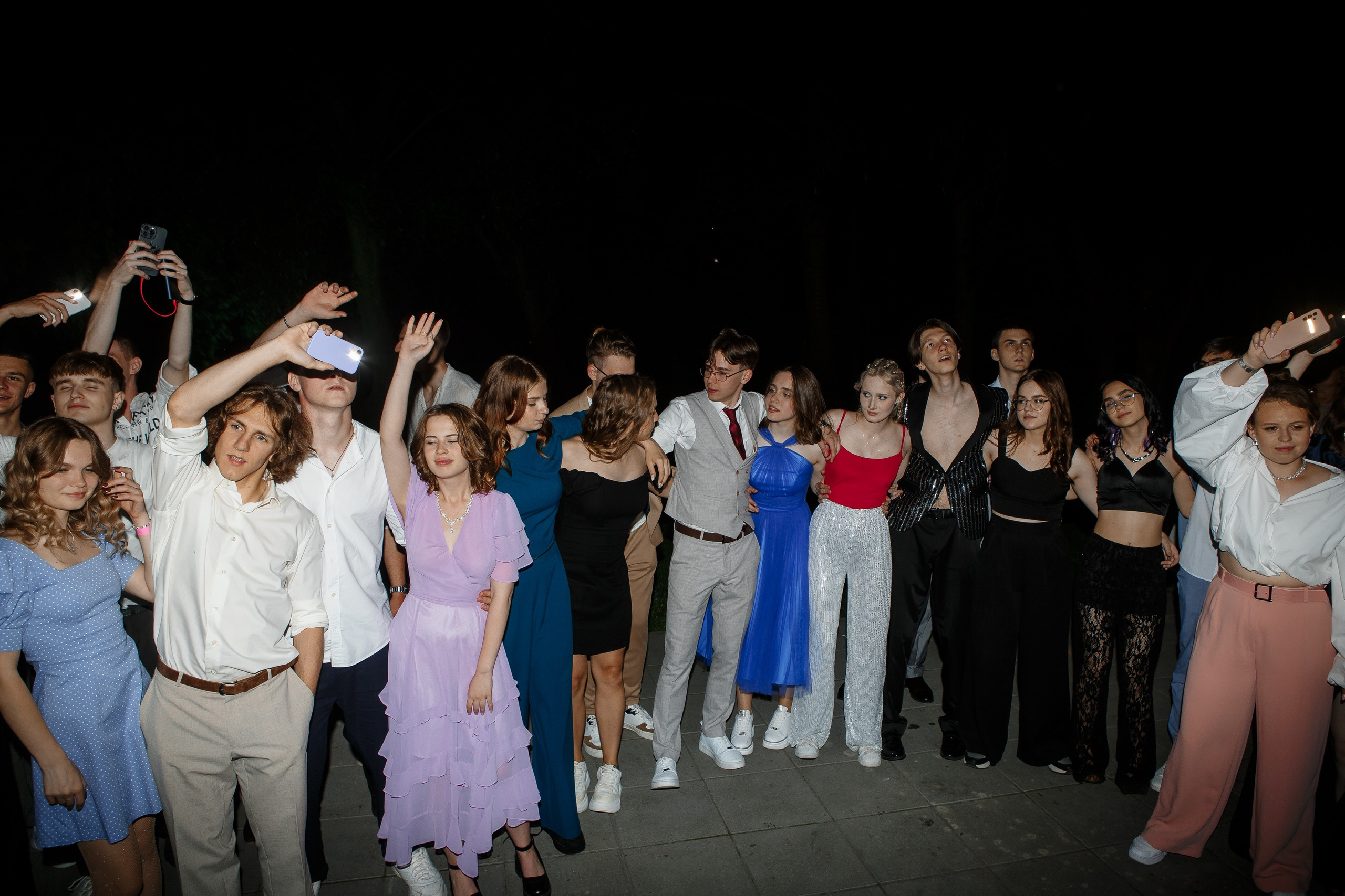 Выпускной Гимназия 12 2024 OpenHouse. Свадебный и портретный Фотограф в Липецке Дмитрий Котюков