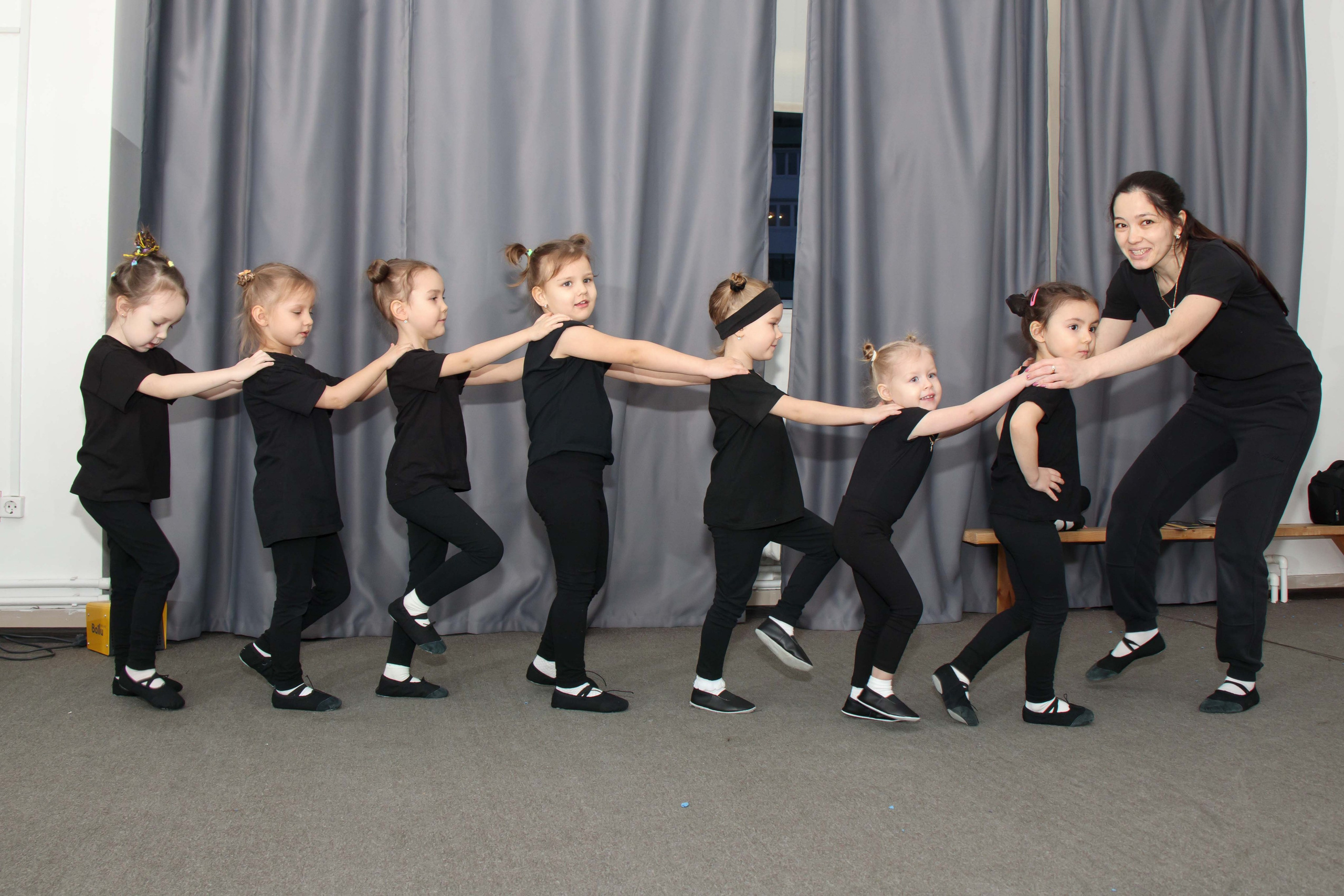 Тренировка в танц. школе. Репортажный Фотограф