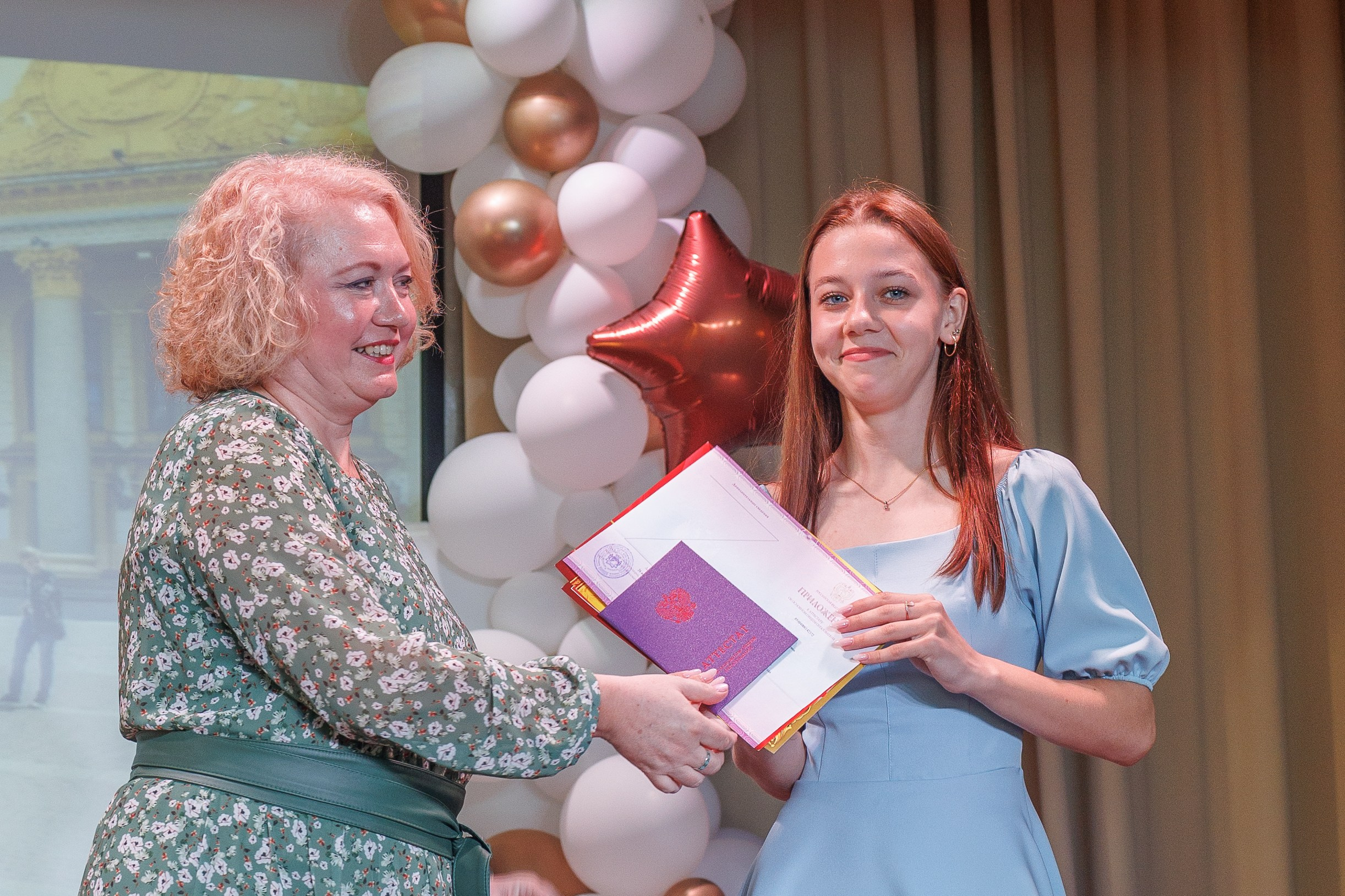 Вручение аттестатов. Свадебный и семейный фотограф в Новосибирске Ирина Дорошкова