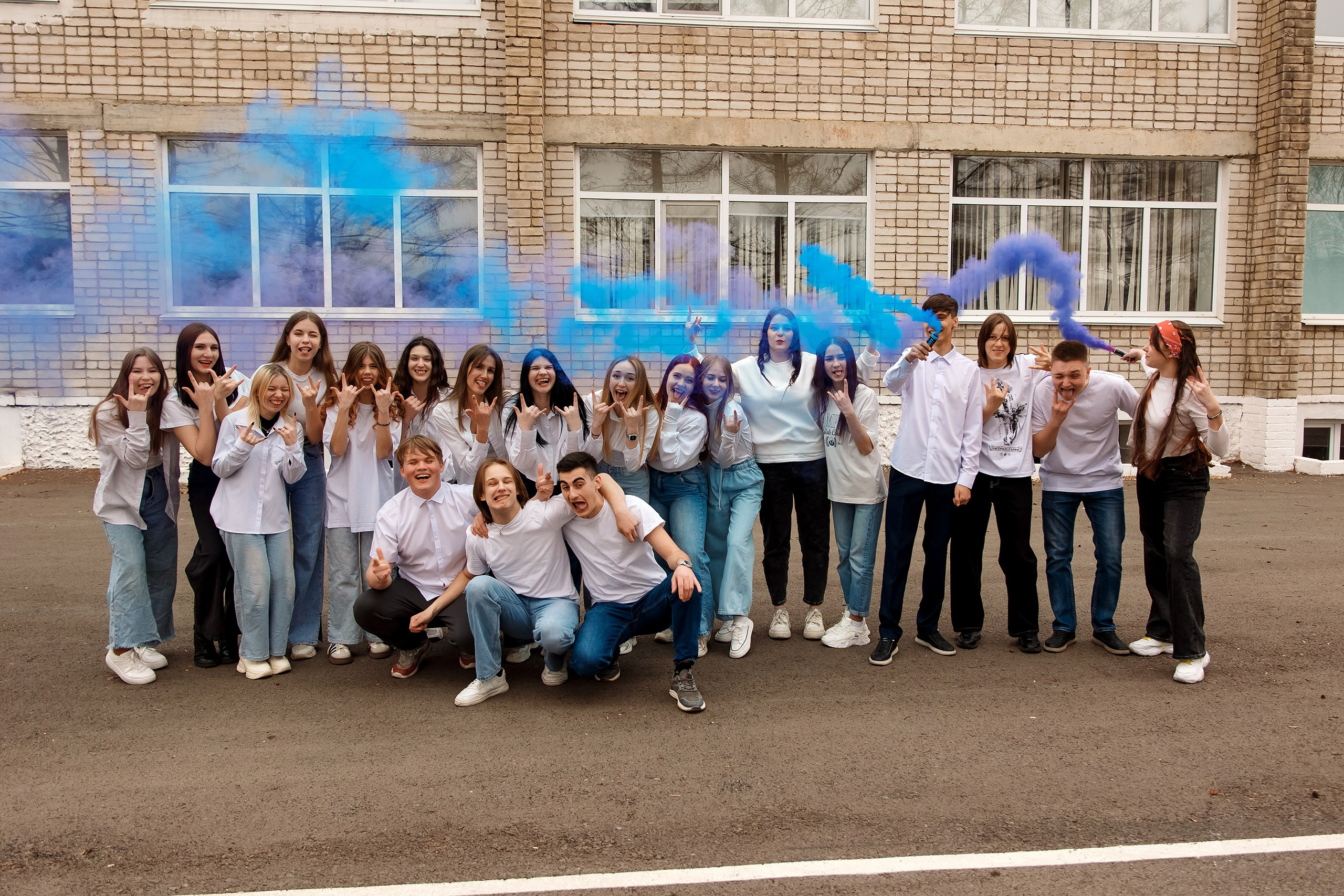 11 класс с. Барабаш. Фотограф Любовь Корниенко, Примоский край