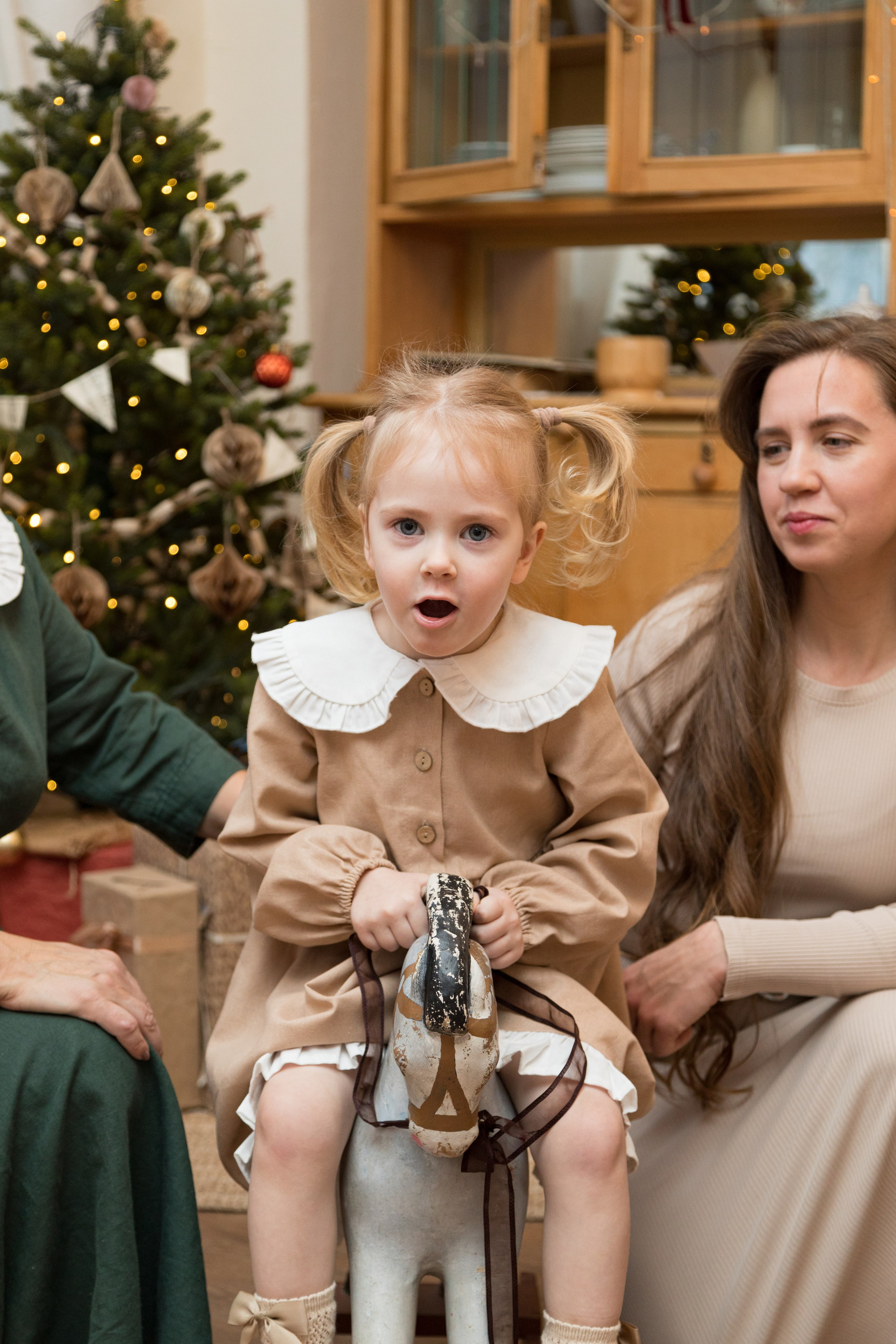 Семейная новогодняя студийная фотосессия. Детский и контент фотограф Надя Волкова Санкт-Петербург