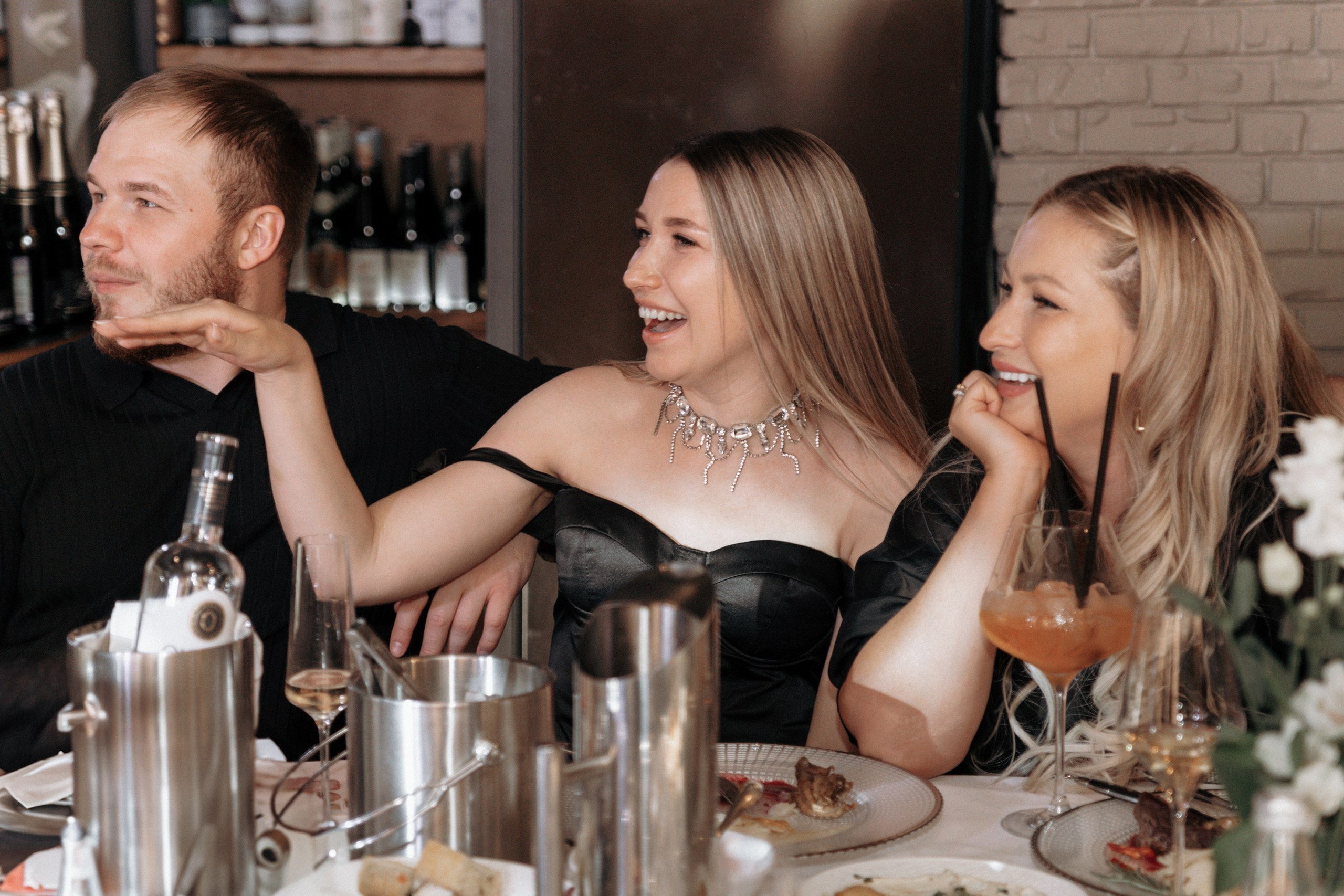 Свадьба Анастасии и Евгения, Картинная галерея, прогулка в лесу. Ресторан «Хлеб и Винотека». Свадебный фотограф в Тамбове Павел Четвертков