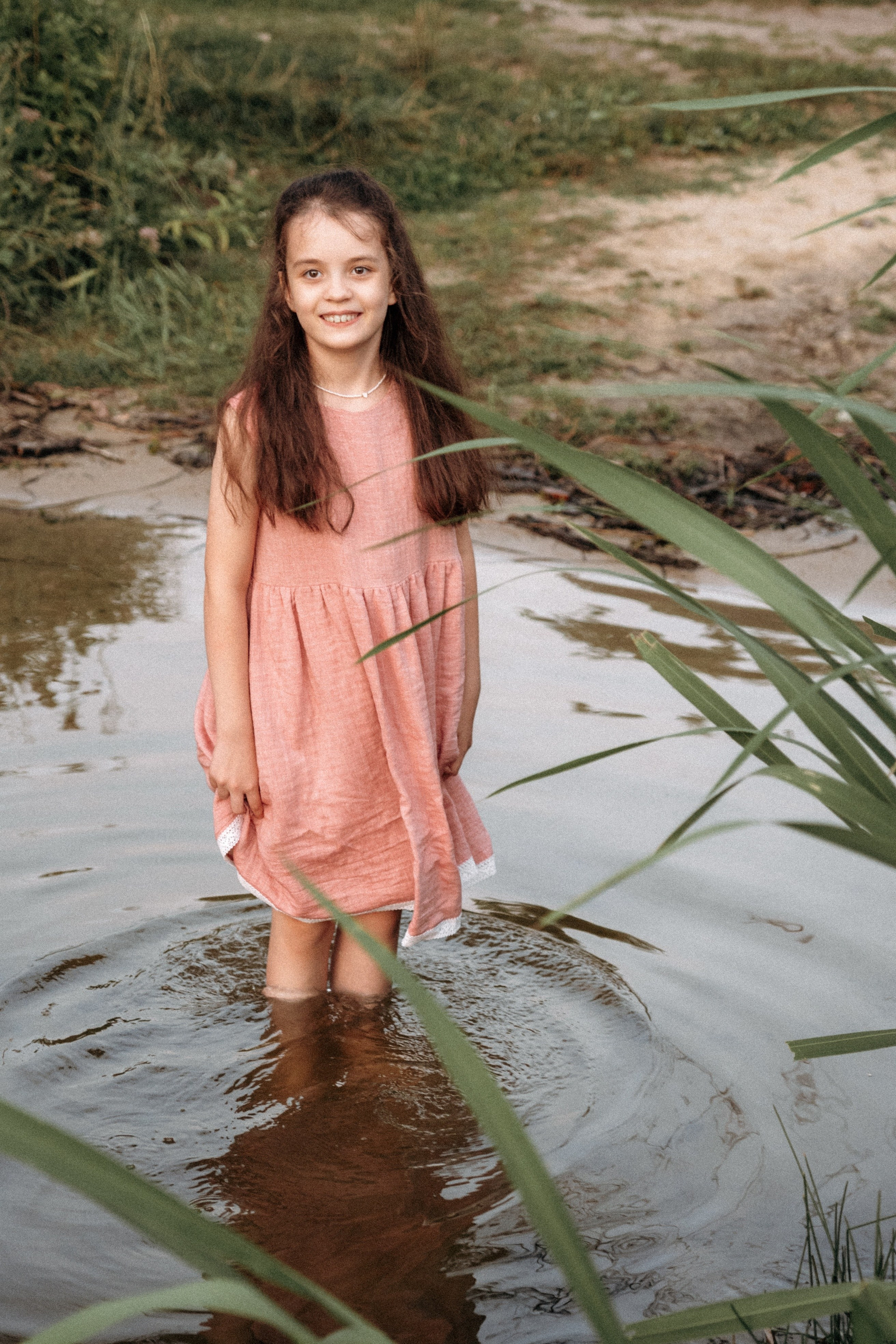 Семейная фотосессия на берегу реки для Миши, Тани, Сони и Таи. Свадебный фотограф в Тамбове Павел Четвертков
