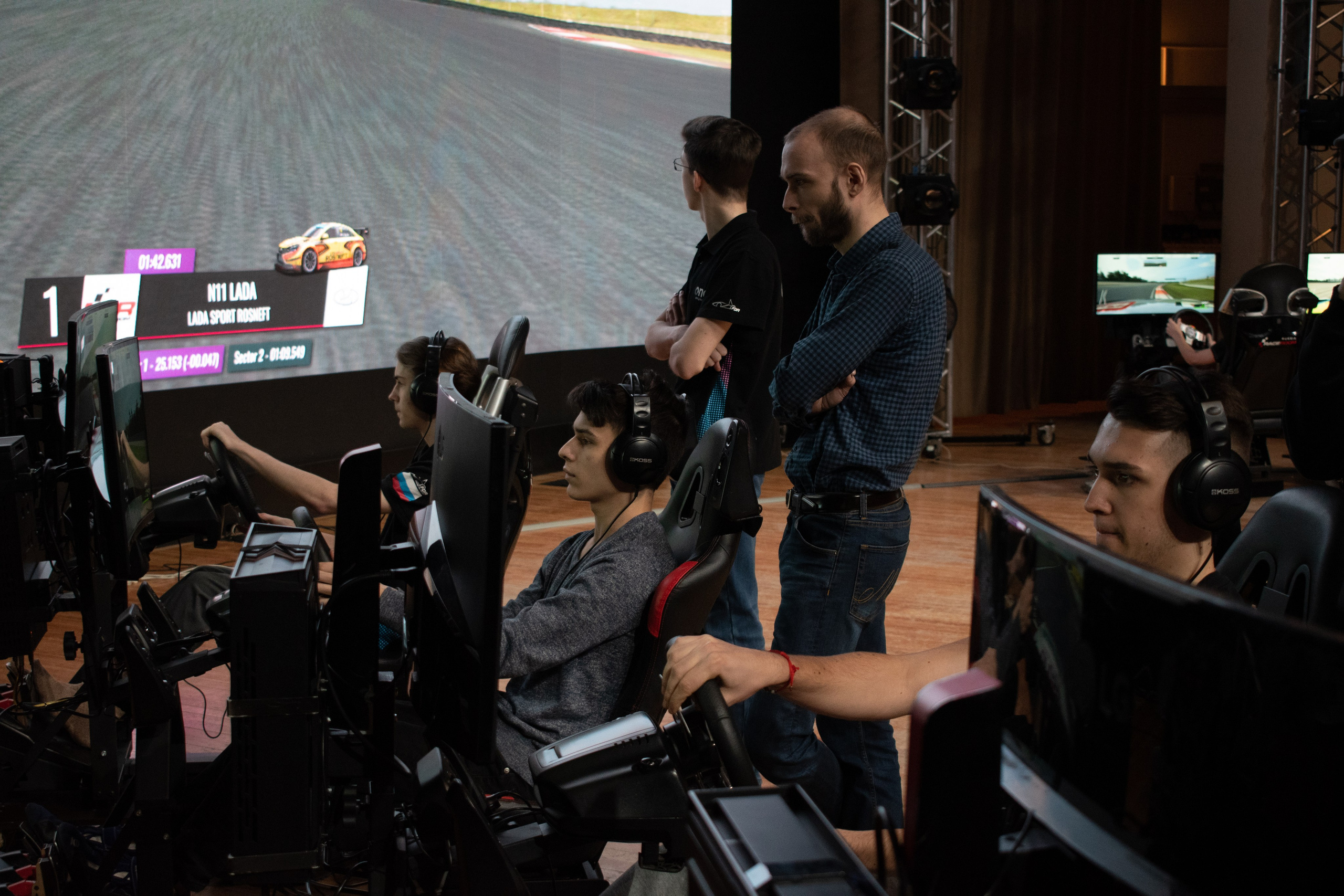 RaceRoom — Командный турнир среди ВУЗов города Москвы | 22.02.20. Репортажный фотограф Сыбер Мартти