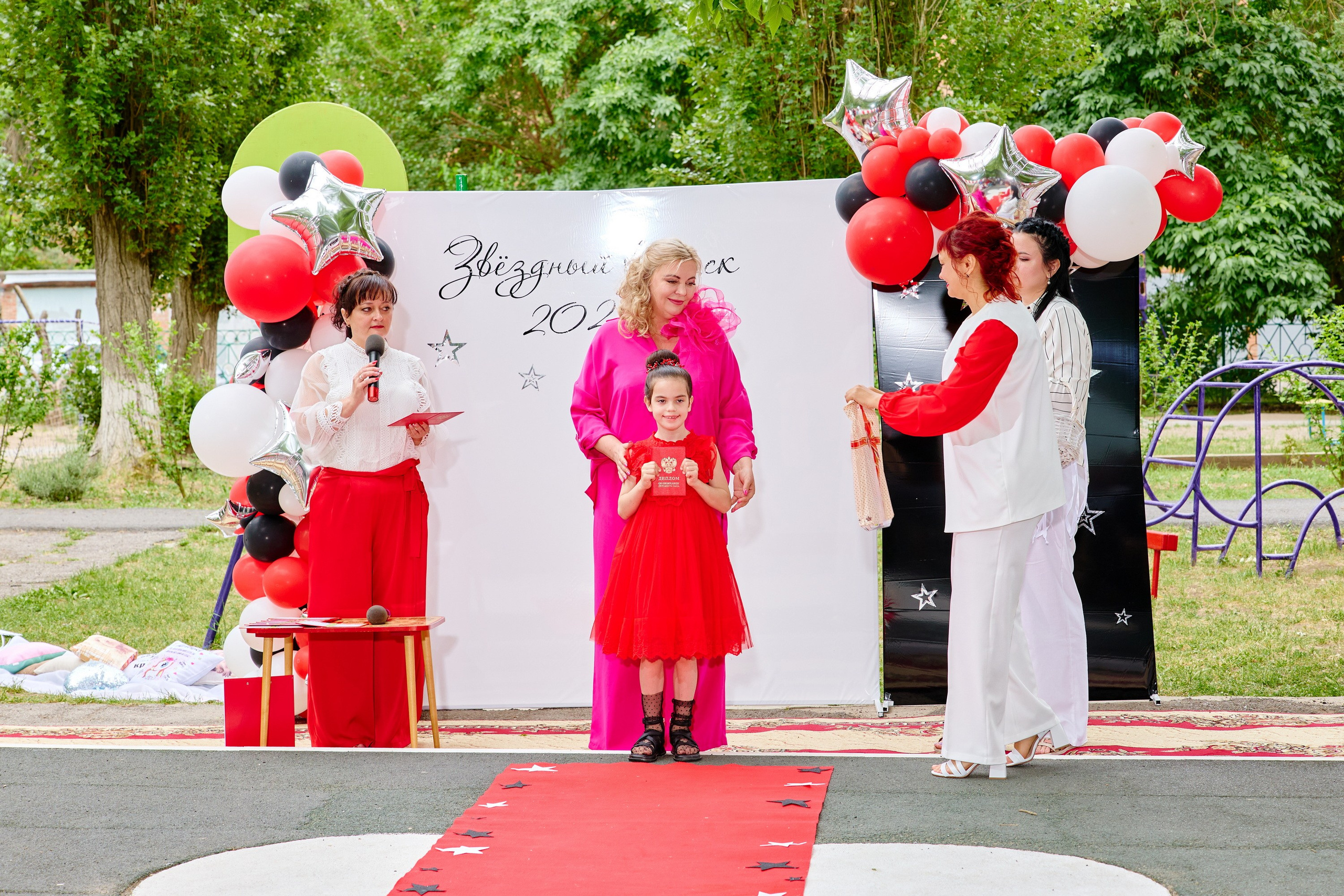 Выпускной 45 сад. Фотограф Выпускные альбомы Таганрог Сергей Коробченко