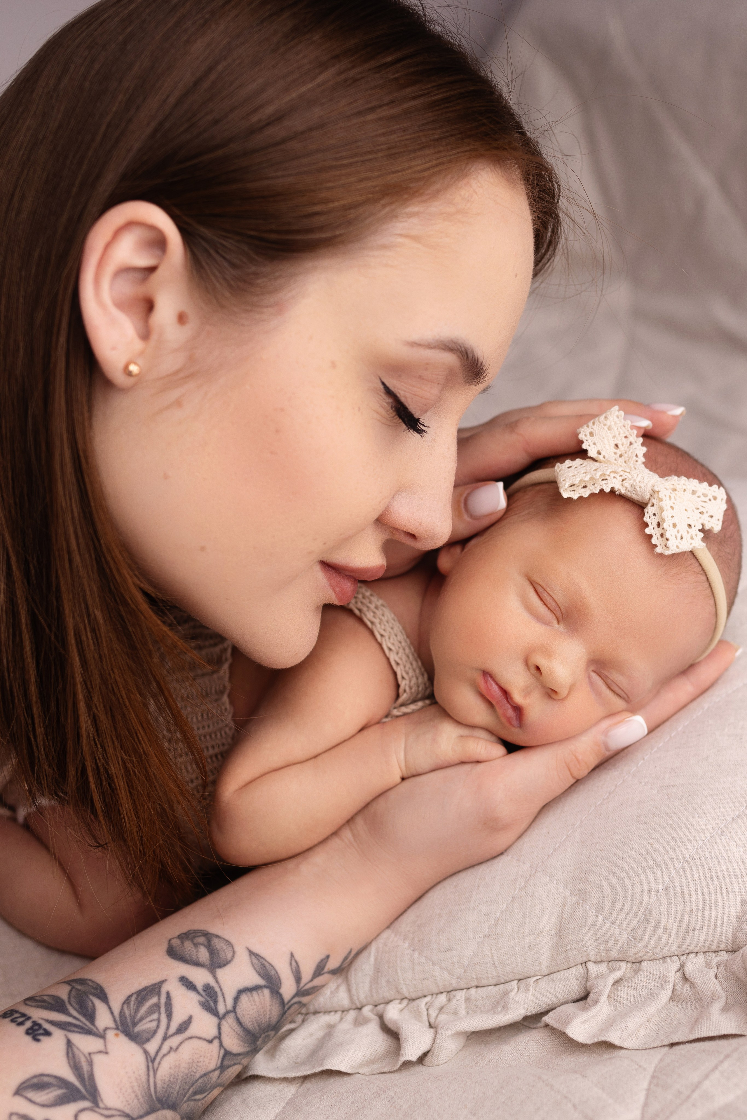 Newborn съемка в стиле Лайф. Фотограф новорожденных малышей в Омске и Омской области Эльвира Камаева