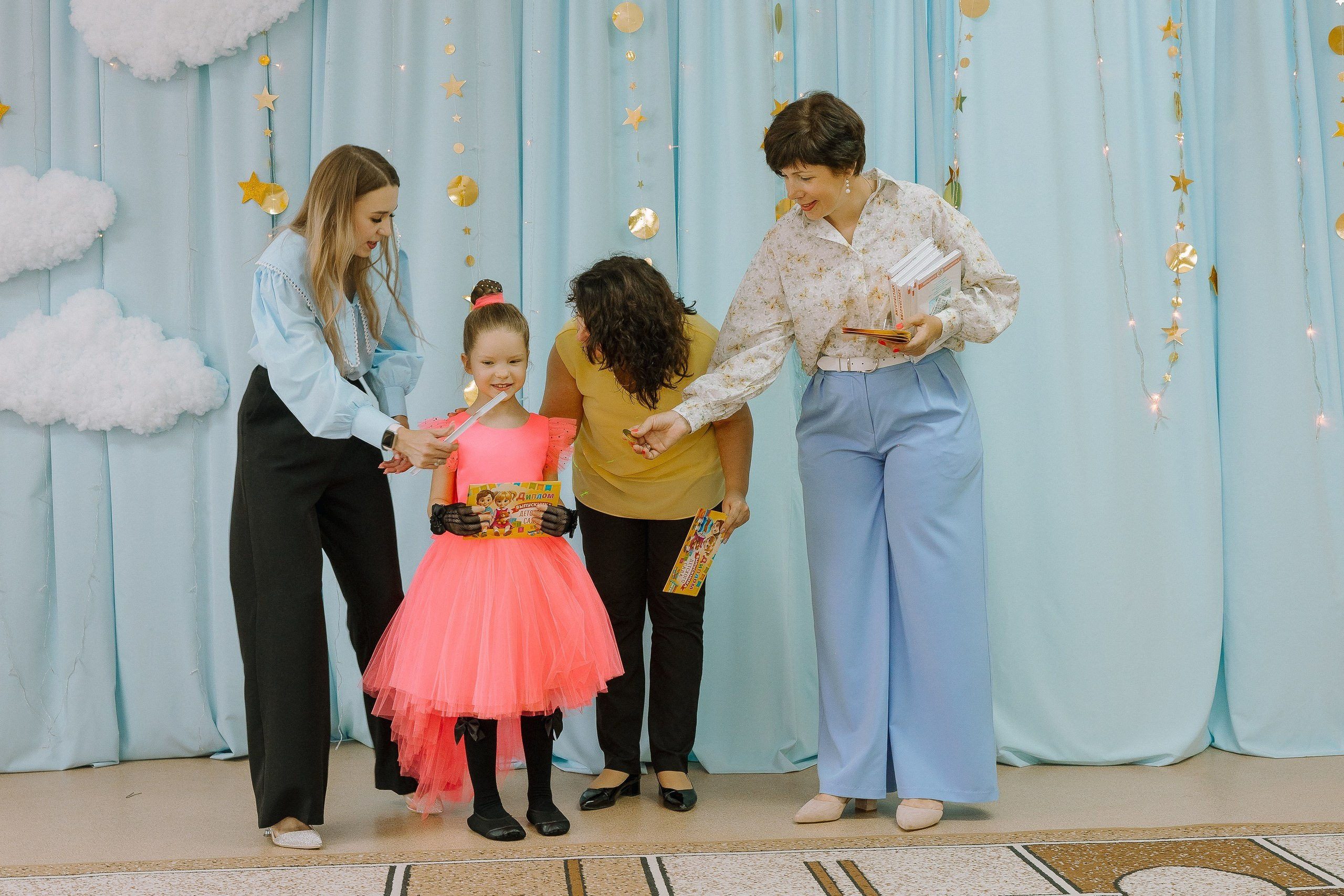 Выпускной в ДС -29. Выпускные альбомы Натальи Бутко: Новороссийск, Анапа, Геленджик