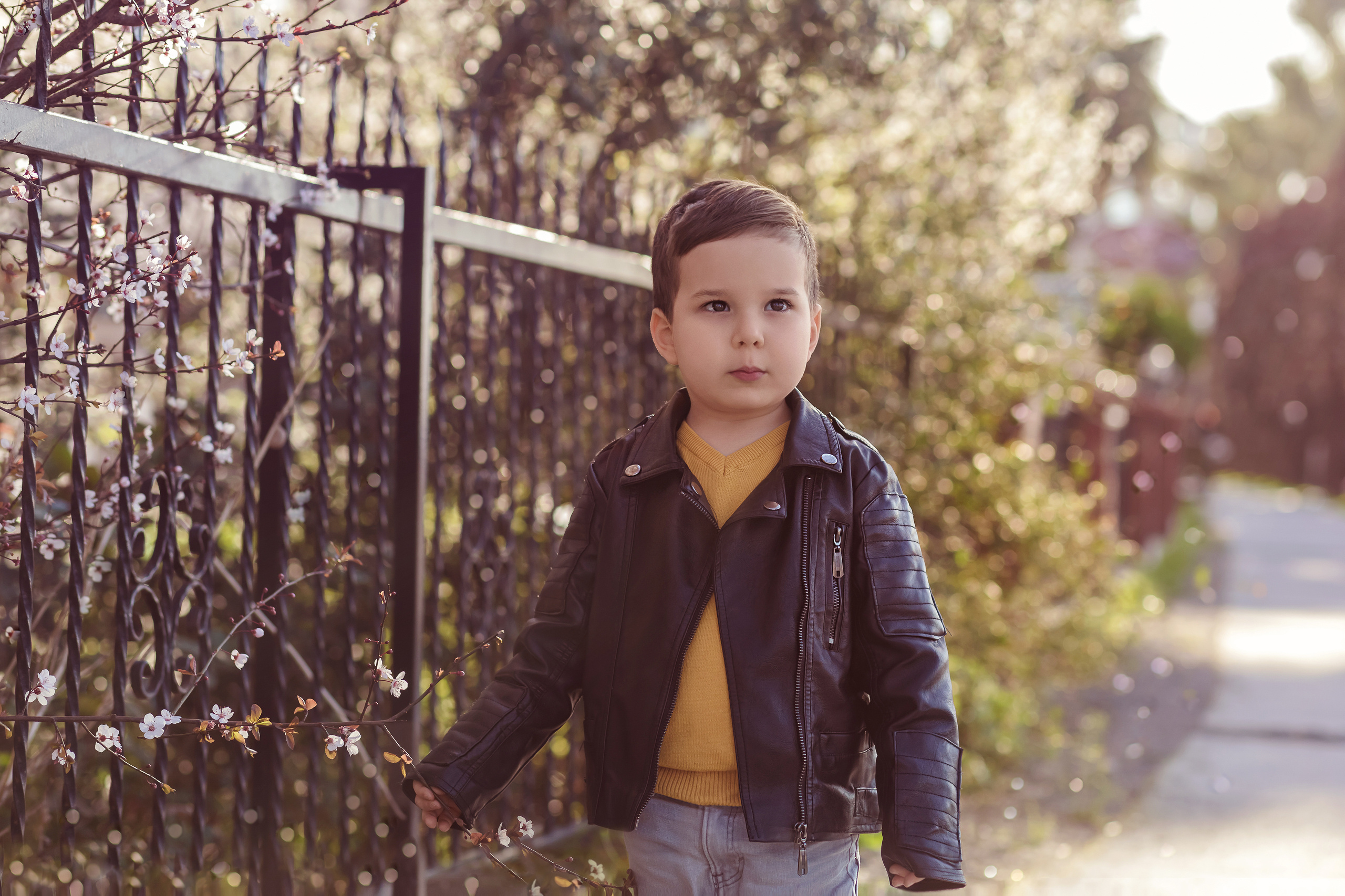 Beautiful spring. Professional family and children’s photographer in Izmir Irina Eron