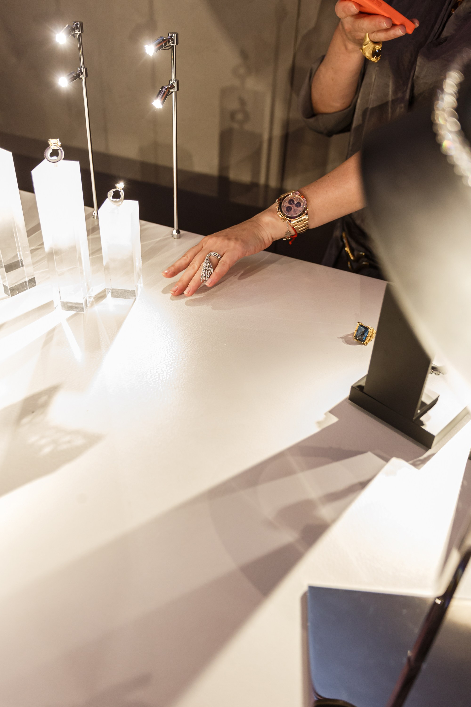 Шоу руум. Репортажный фотограф в Алмате Чумаков Георгий