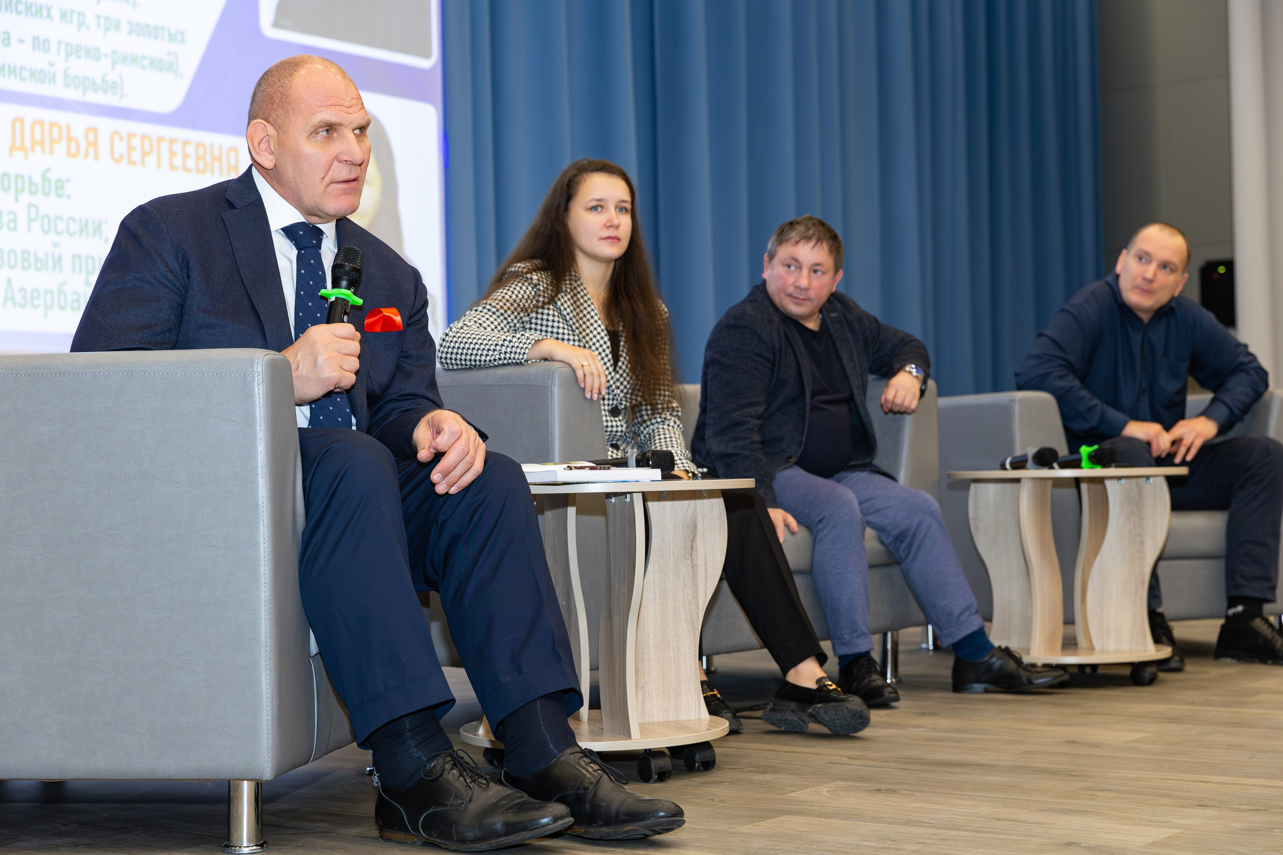 Открытия спортивного зала по вольной борьбе. В школе № 221. Фотограф Александр Поздняков  Новосибирск