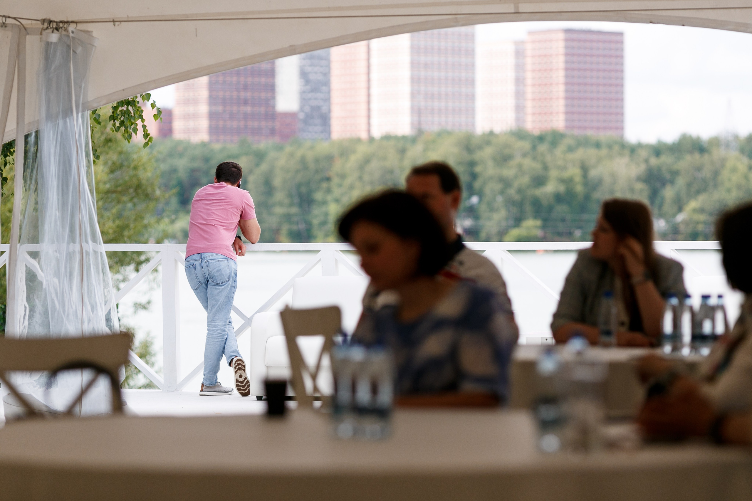 Выездной коучинг на берегу Строгинской поймы. Репортажный фотограф Борис Геер