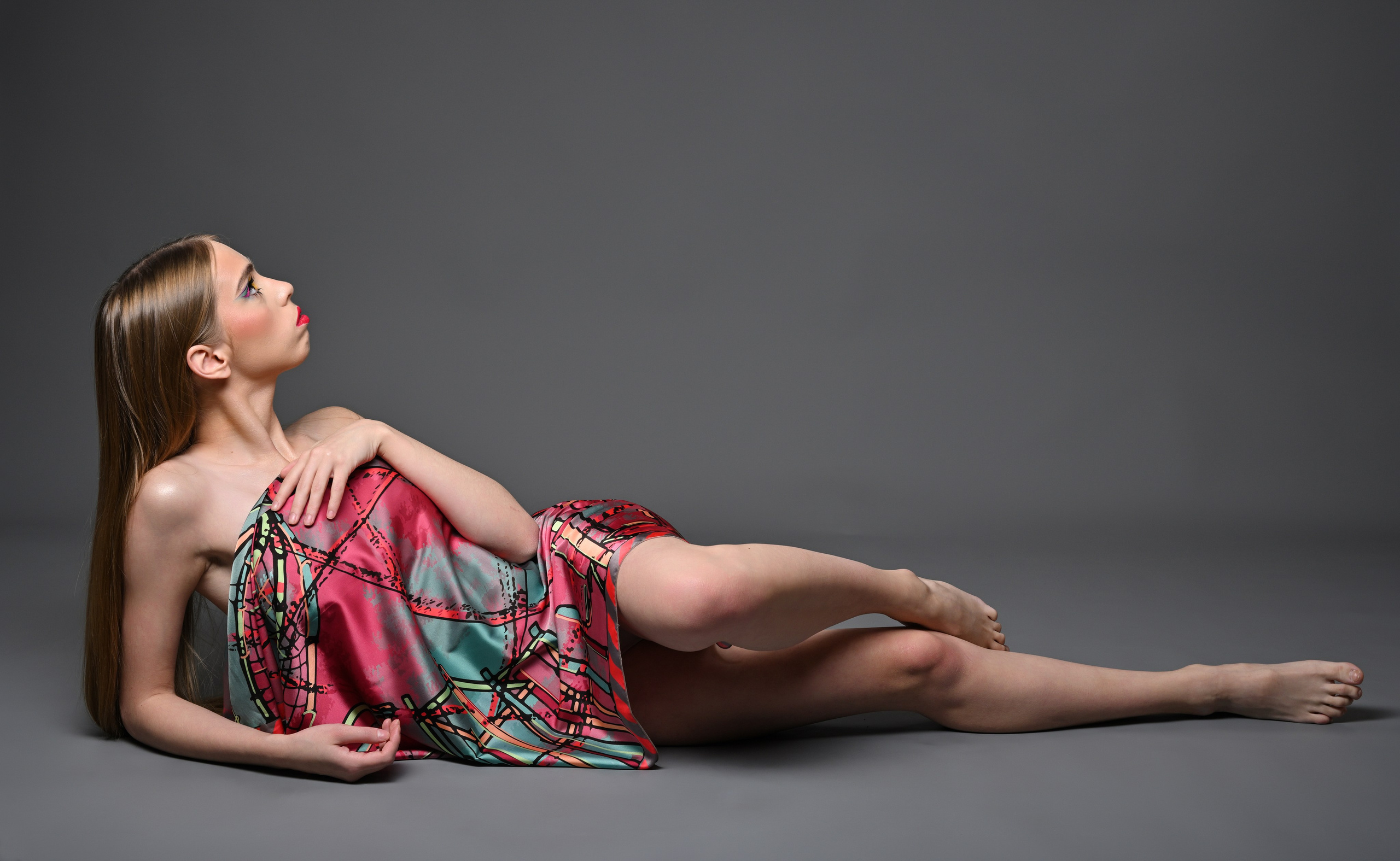 Портреты в студии. Фотограф Максим Мицун. Портрет, свадьба, репортаж, каталог