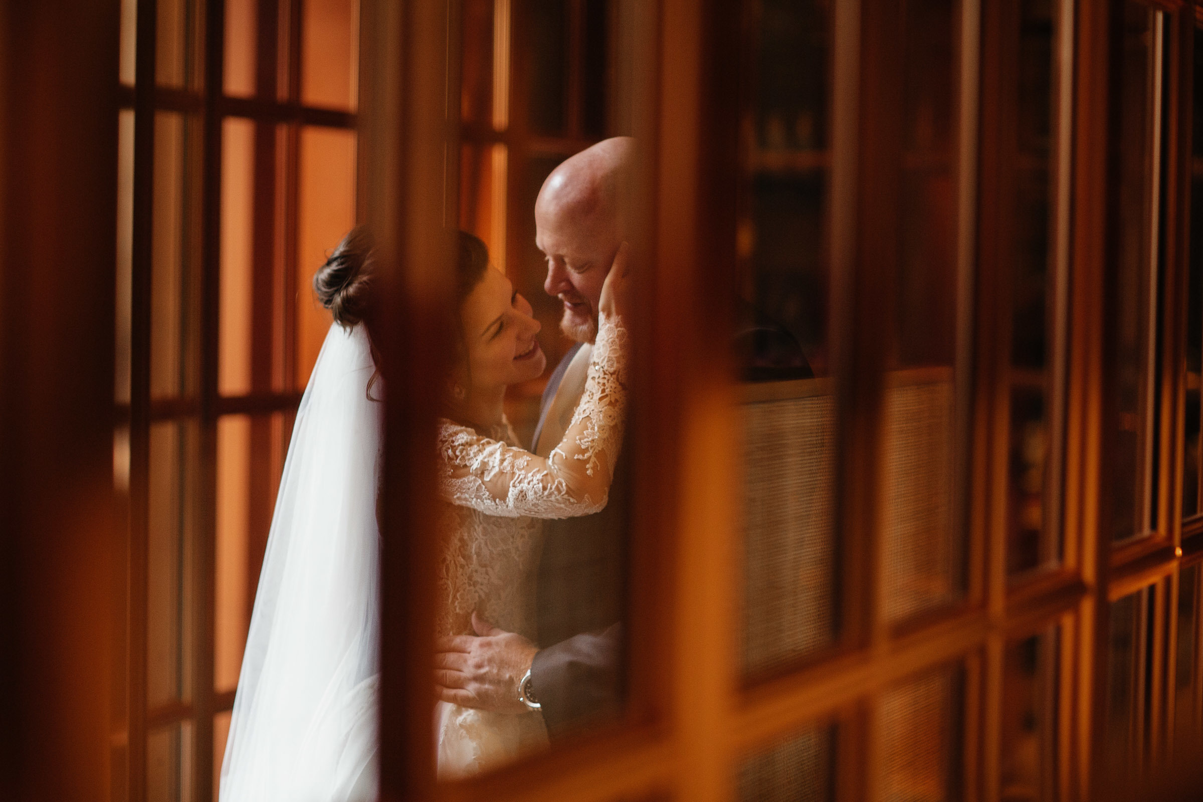 Wedding in London with a ceremony at the London eye. Worldwide Wedding Photography Demskoy Studio