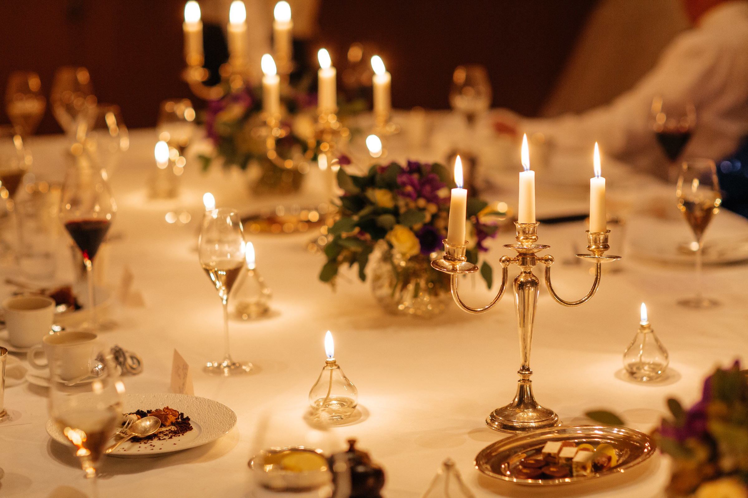 Wedding in London with a ceremony at the London eye. Worldwide Wedding Photography Demskoy Studio