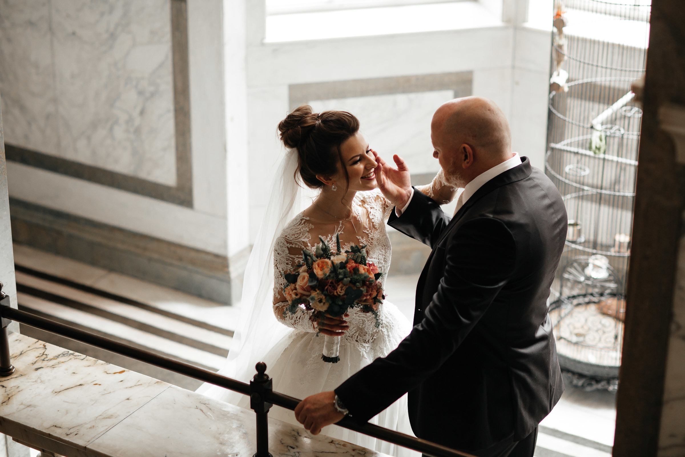 Wedding in London with a ceremony at the London eye. Worldwide Wedding Photography Demskoy Studio