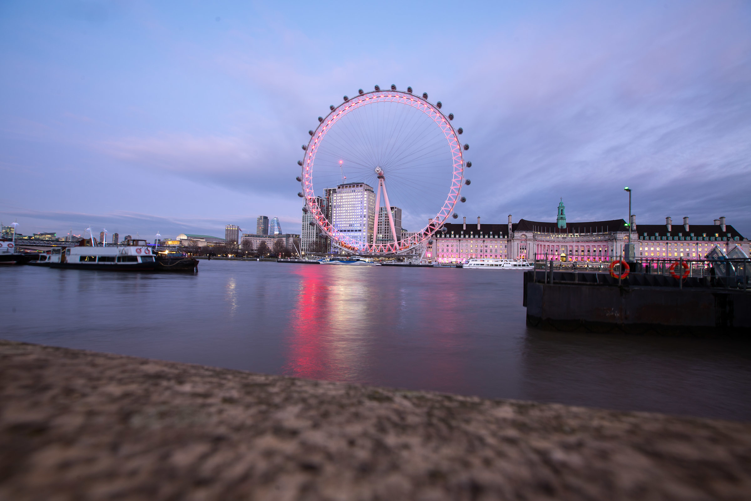 Wedding in London with a ceremony at the London eye. Worldwide Wedding Photography Demskoy Studio