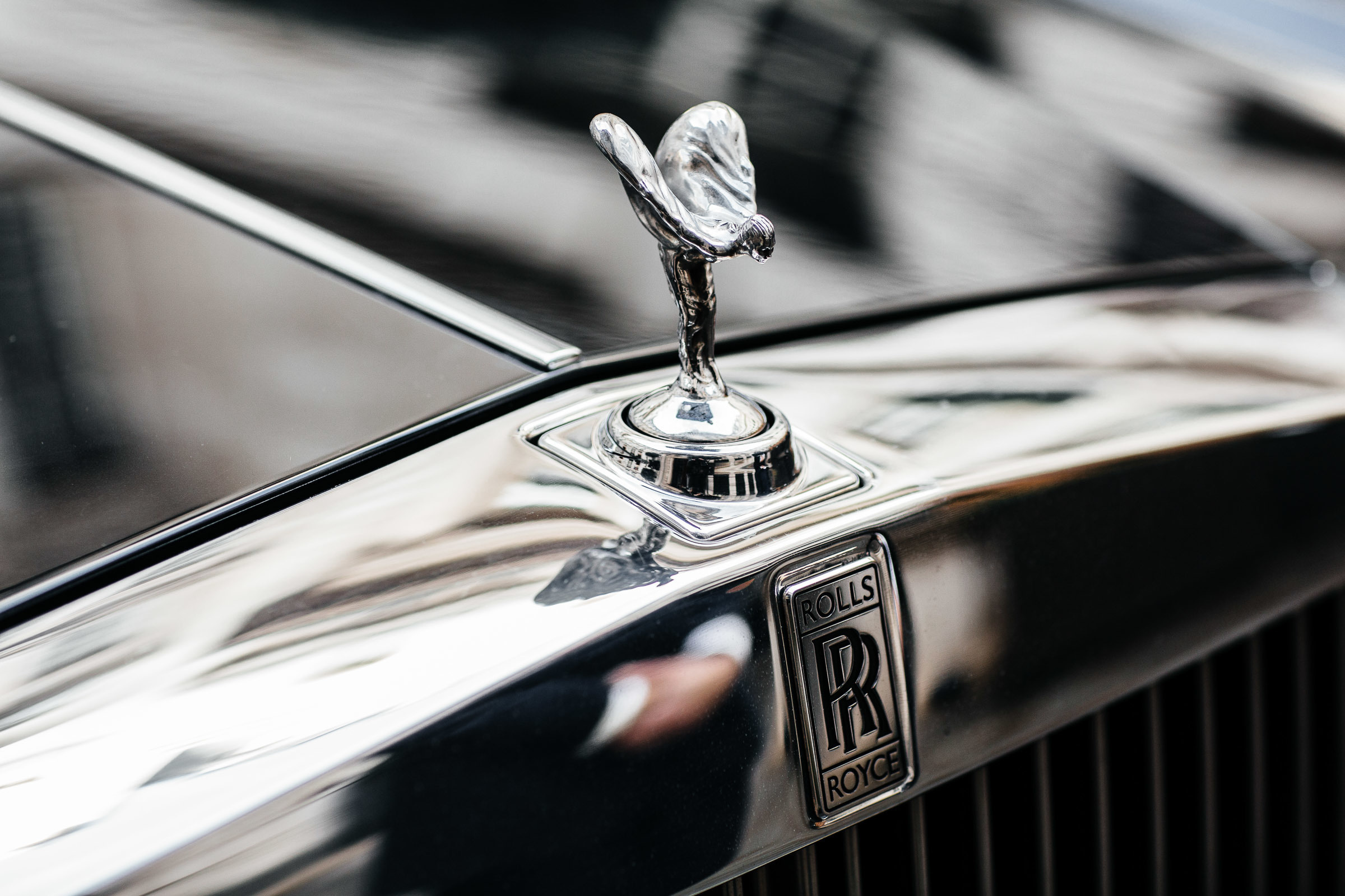 Wedding in London with a ceremony at the London eye. Worldwide Wedding Photography Demskoy Studio