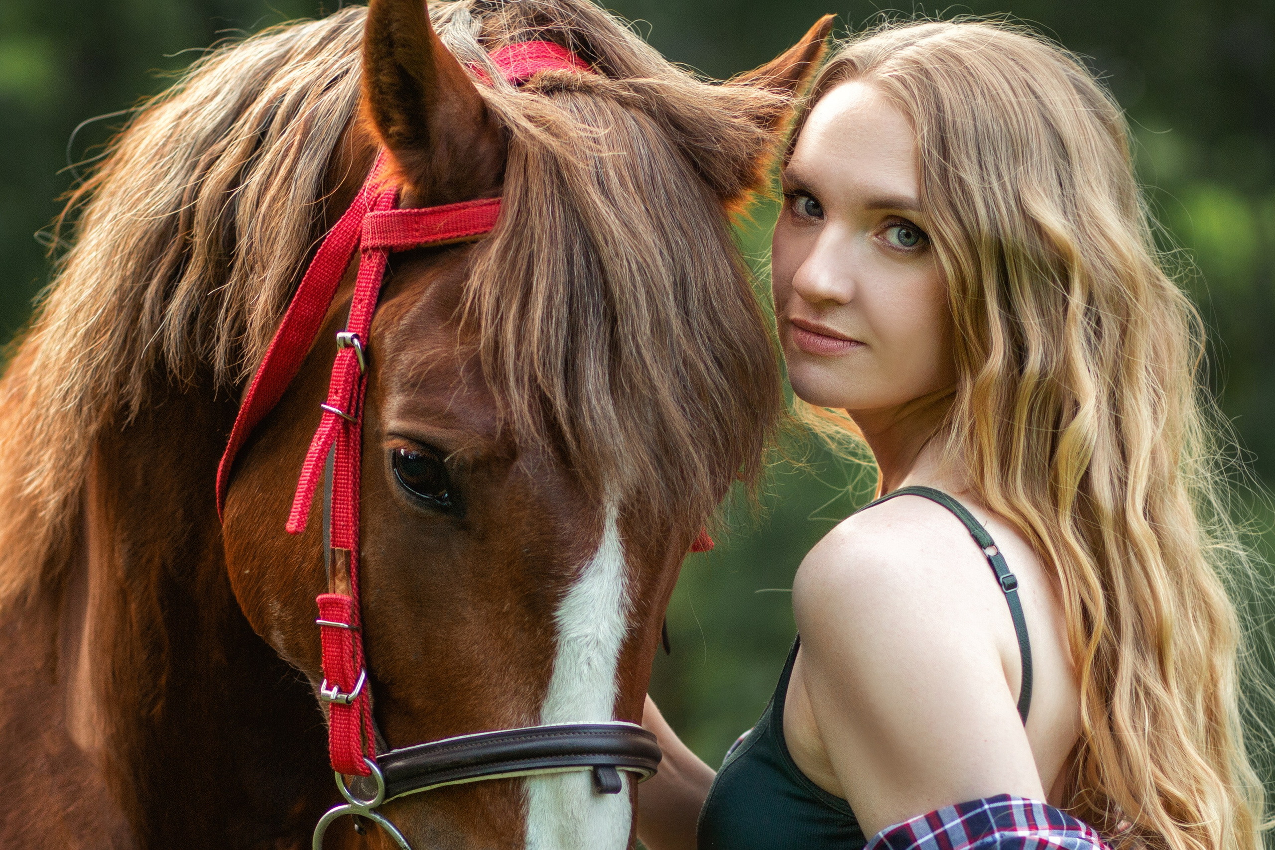 ЖЕНСКИЙ ПОРТРЕТ. Главная