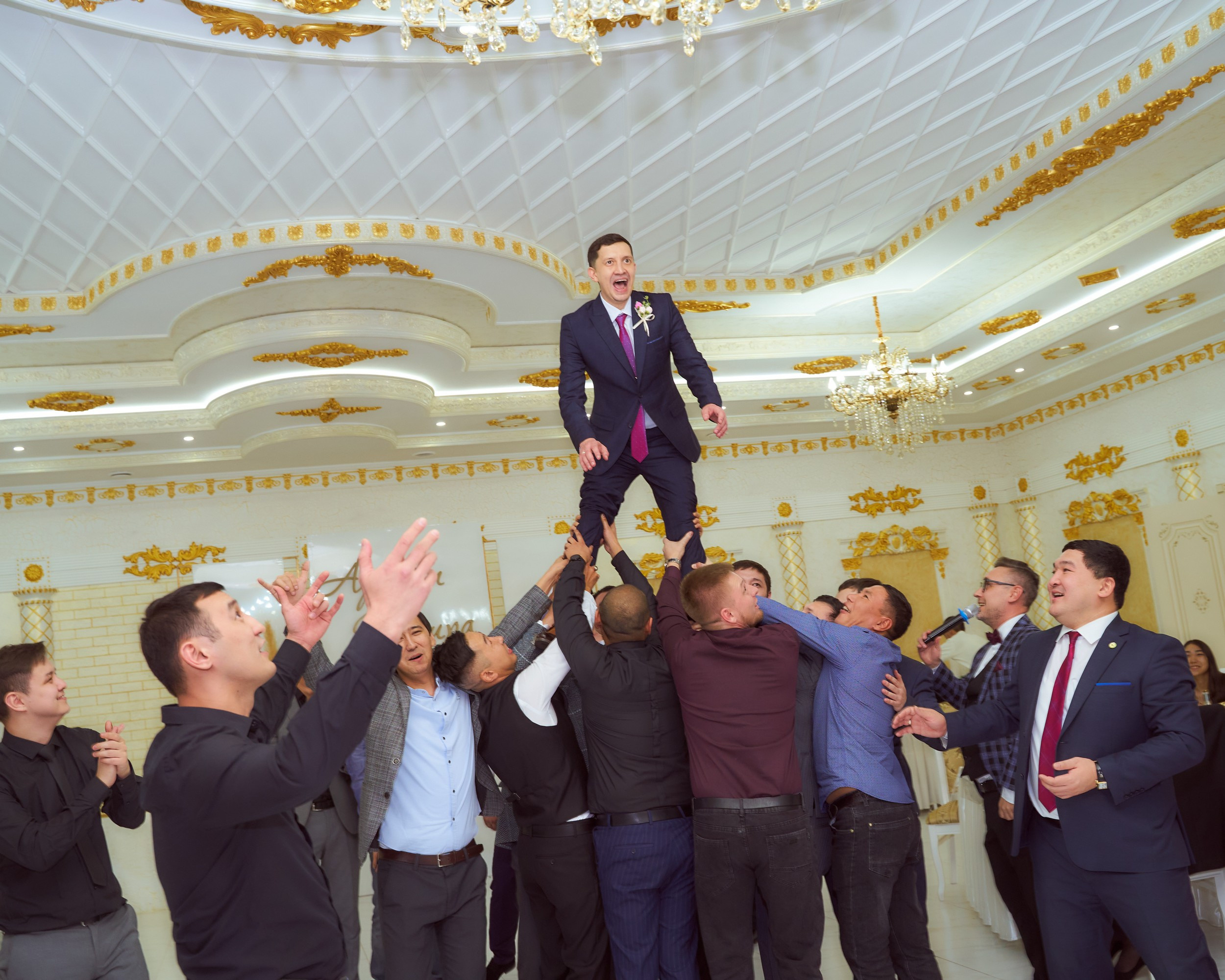 Артём и Индира. Фотограф в Уральске Александр Хохлачёв | HOHLACHEV.COM