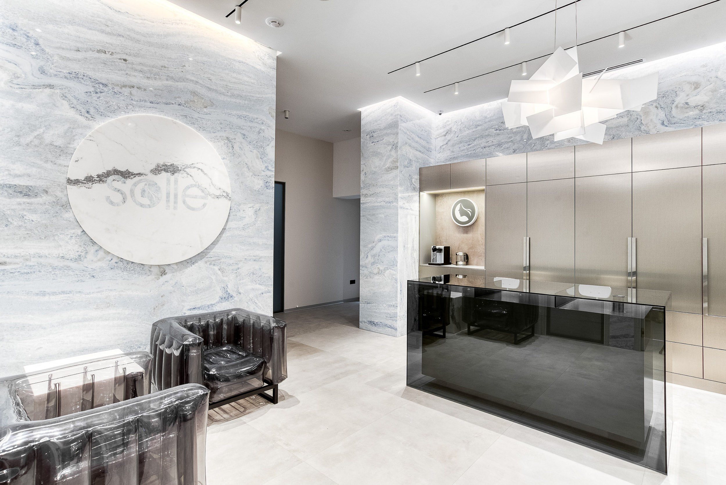 Клиники и салоны. Герман Лепёхин коммерческий фотограф в Москве: репортаж, портреты, интерьеры, производство