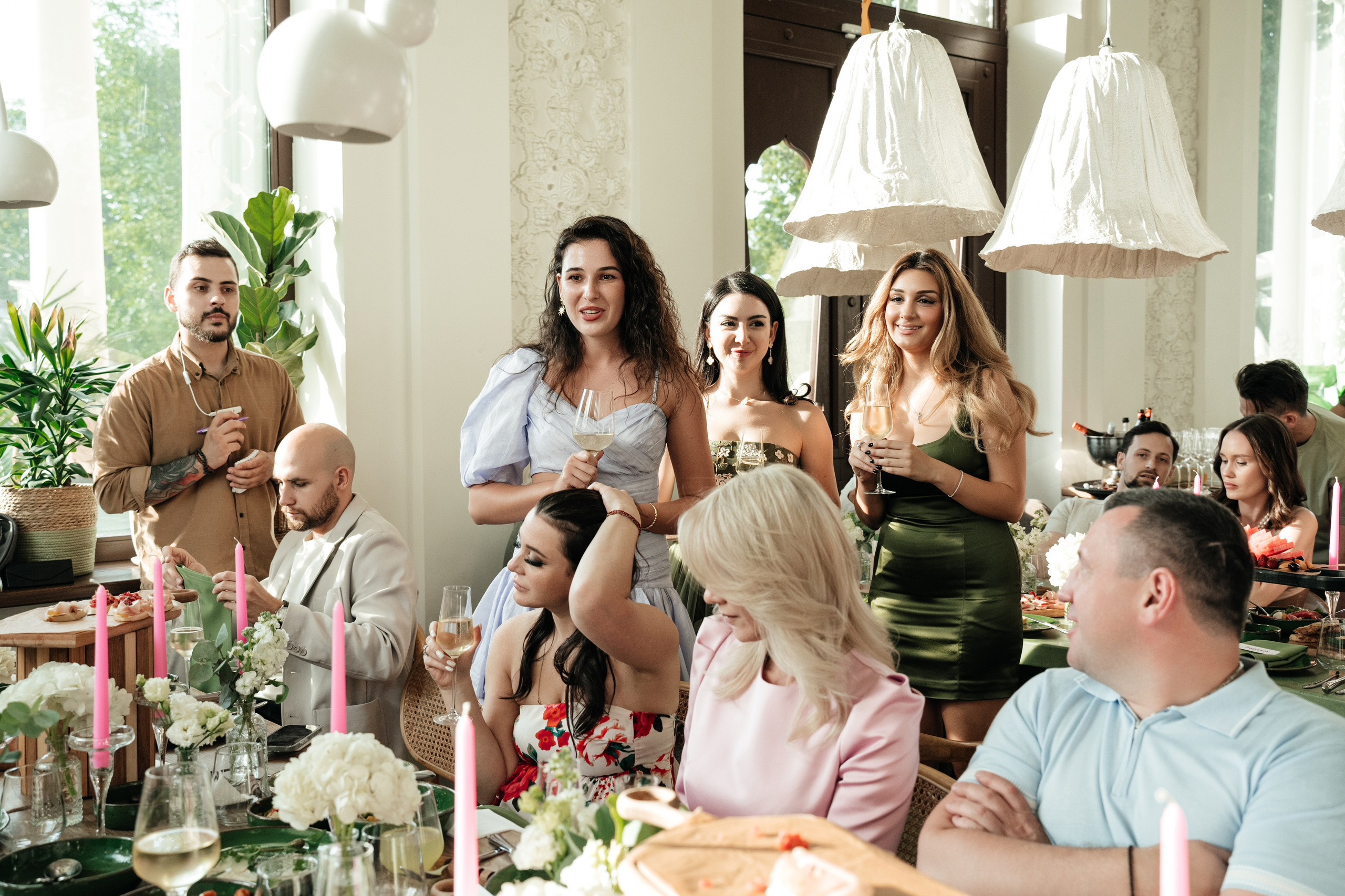 Ресторан Домик в саду, ВДНХ. Свадебный фотограф Москва Александра Аверкова