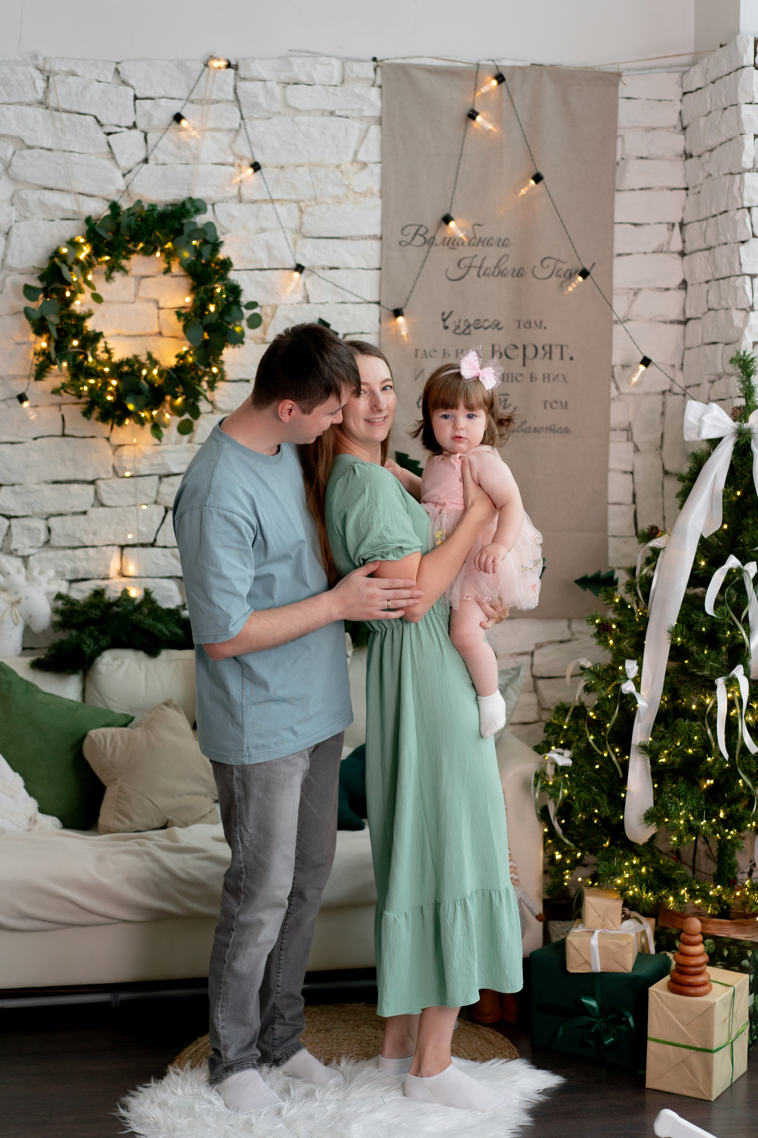 Новогодняя семейная фотосессия. Детская, семейная фотостудия в Санкт-Петербурге