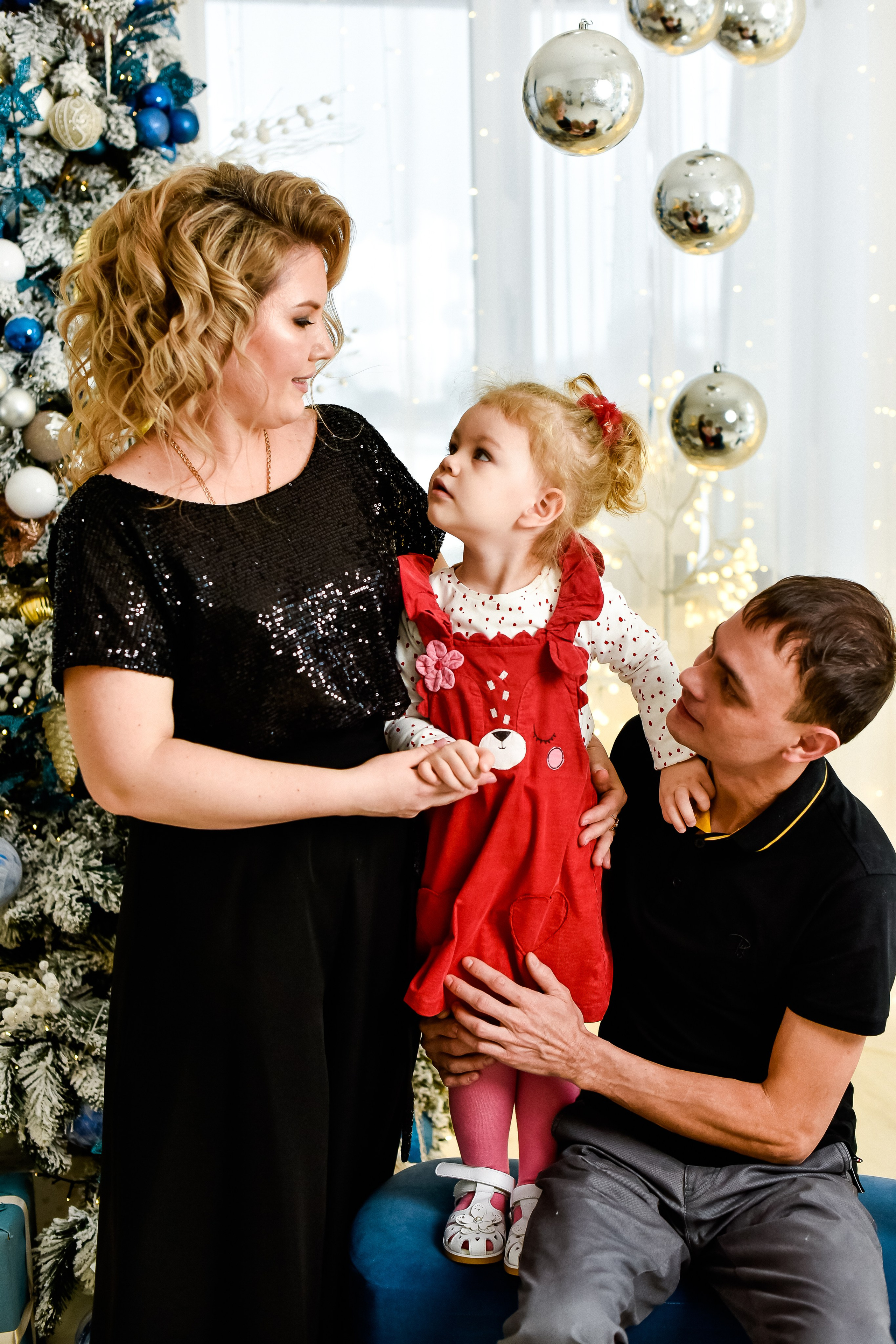 Семья Алёны, Владимира и Василисы