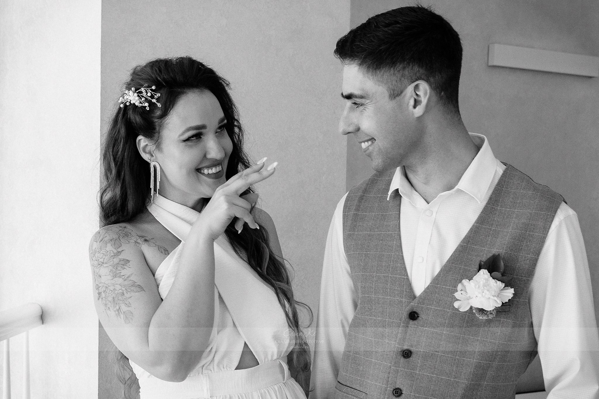 Свадебная фотосессия в Нарымском сквере Новосибирска. Свадебный и семейный, event фотограф, фоторепортаж в Новосибирске — Саша Кё