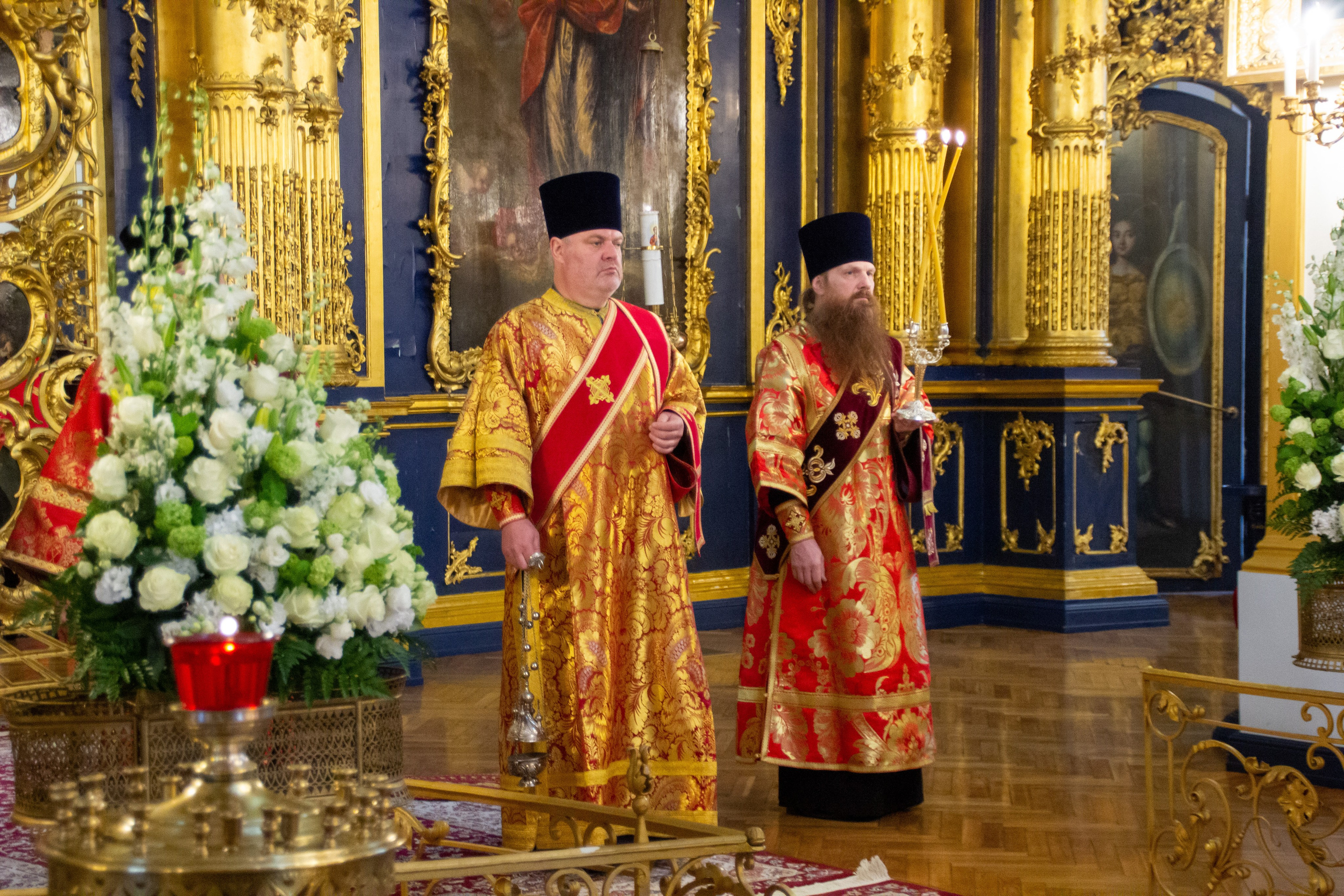 ПЕРЕНЕСЕНИЕ МОЩЕЙ СВЯТИТЕЛЯ НИКОЛАЯ ЧУДОТВОРЦА ИЗ МИР ЛИКИЙСКИХ В БАР. НИКОЛО-БОГОЯВЛЕНСКИЙ МОРСКОЙ СОБОР