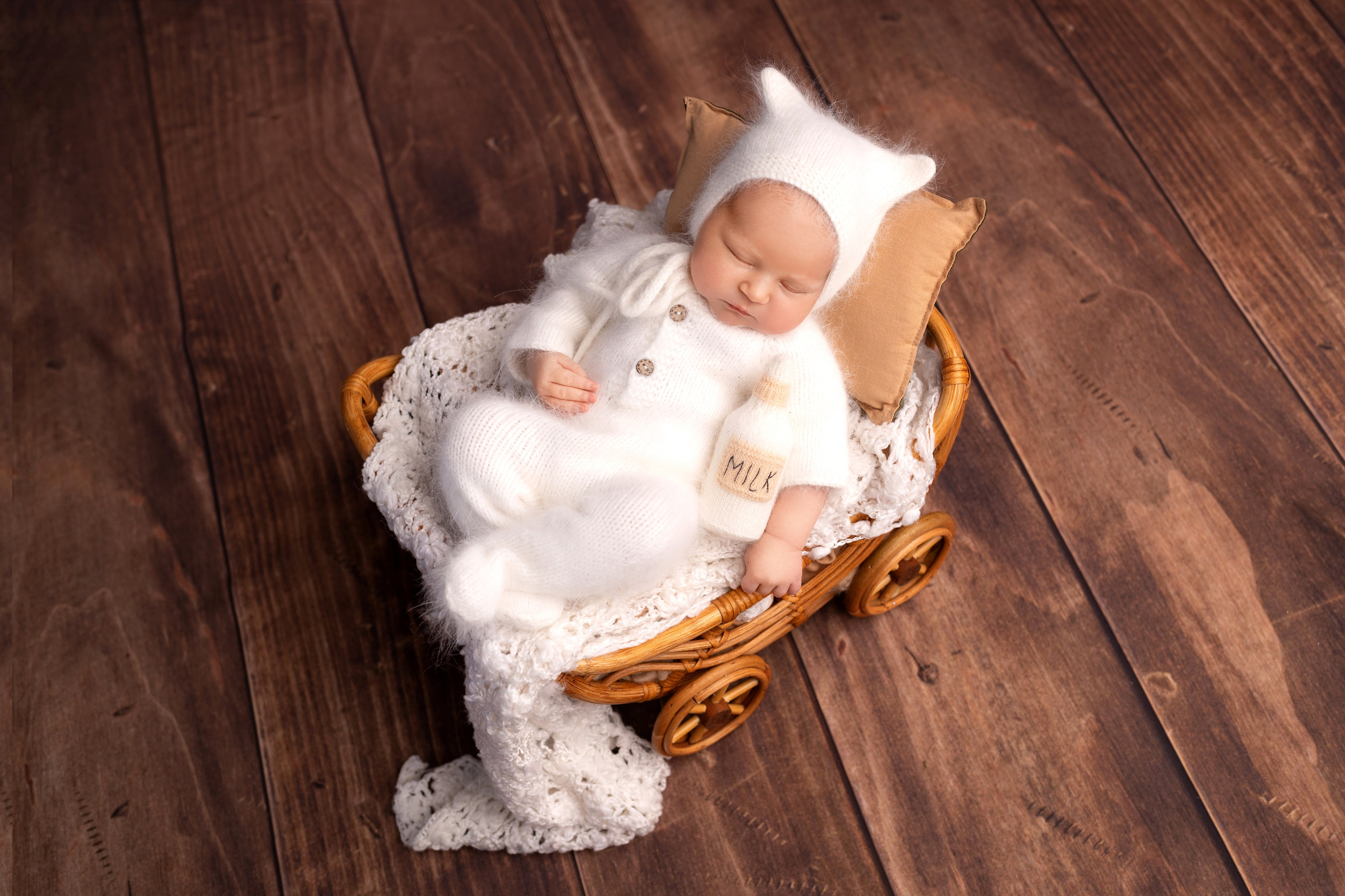 Классическая фотосессия малыша. Фотограф новорожденных малышей в Омске и Омской области Эльвира Камаева