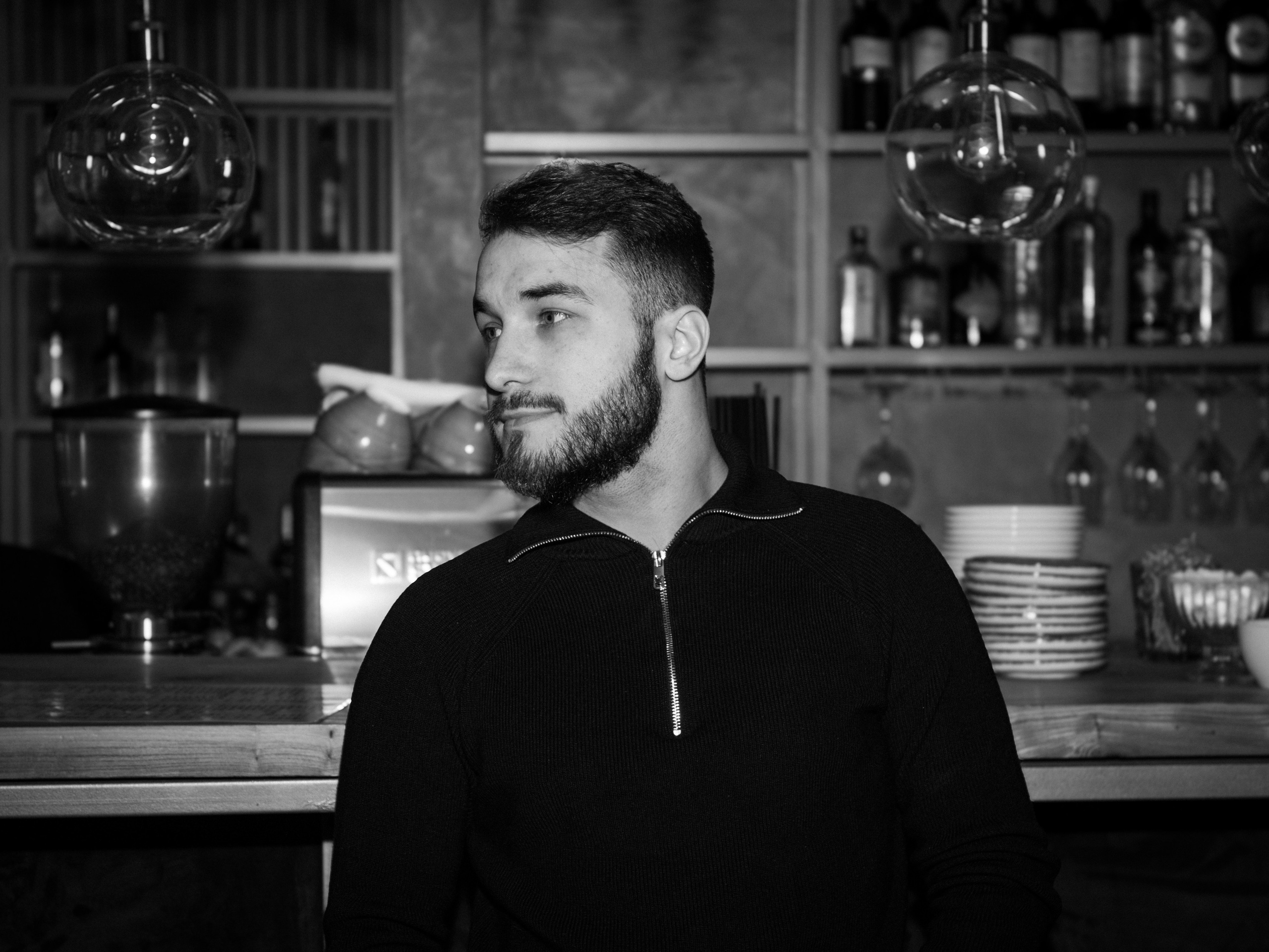 Репортажка из кальян-бара. Свадебный и семейный фотограф в Москве Мила Широких