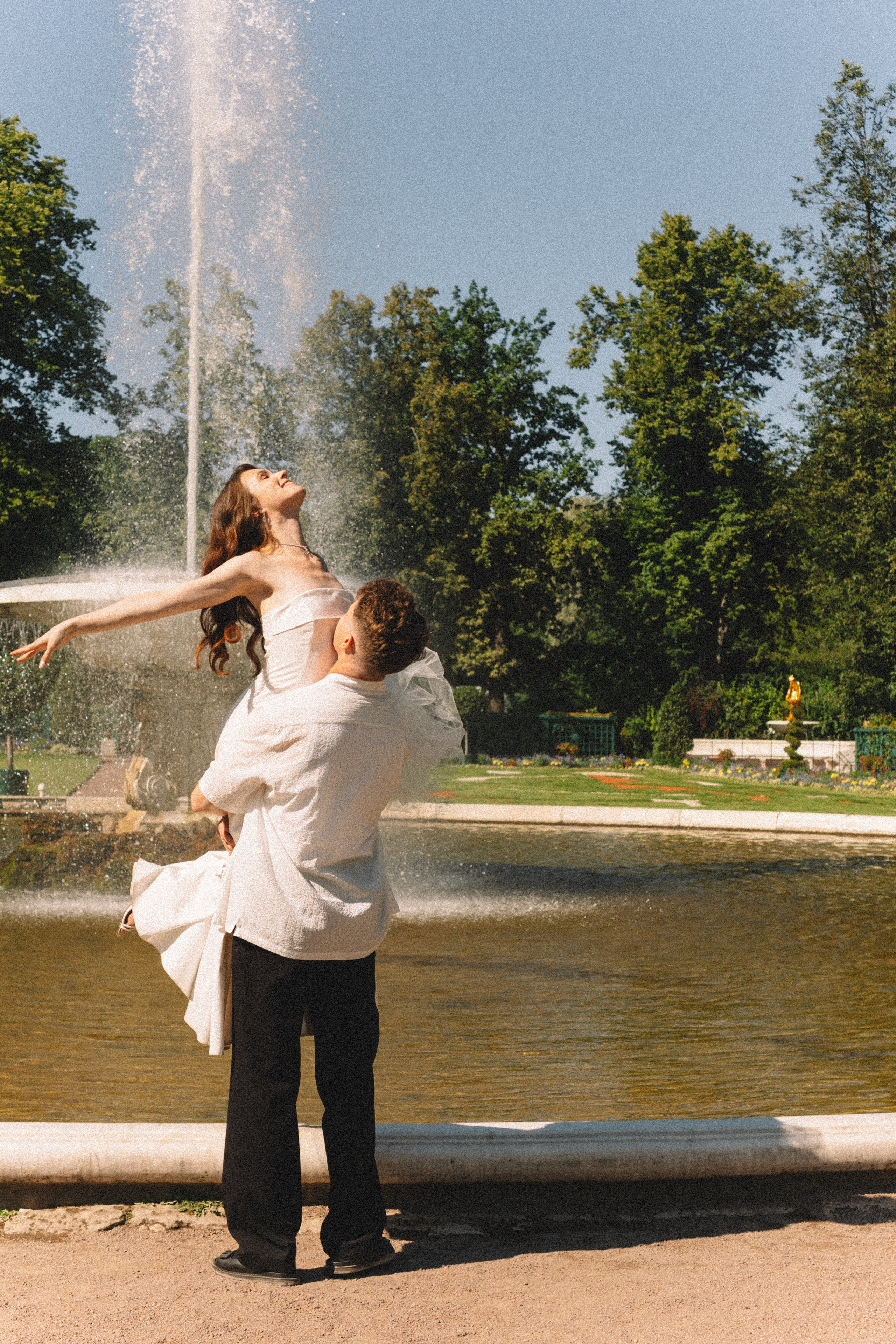 СВАДЕБНАЯ СЬЕМКА В ПЕТЕРГОФЕ И СЬЕМКА РЕПОРТАЖА В ЗАГСЕ ПЕТЕРГОФА. Профессиональный фотограф, Санкт-Петербург — Виктория Богомолова