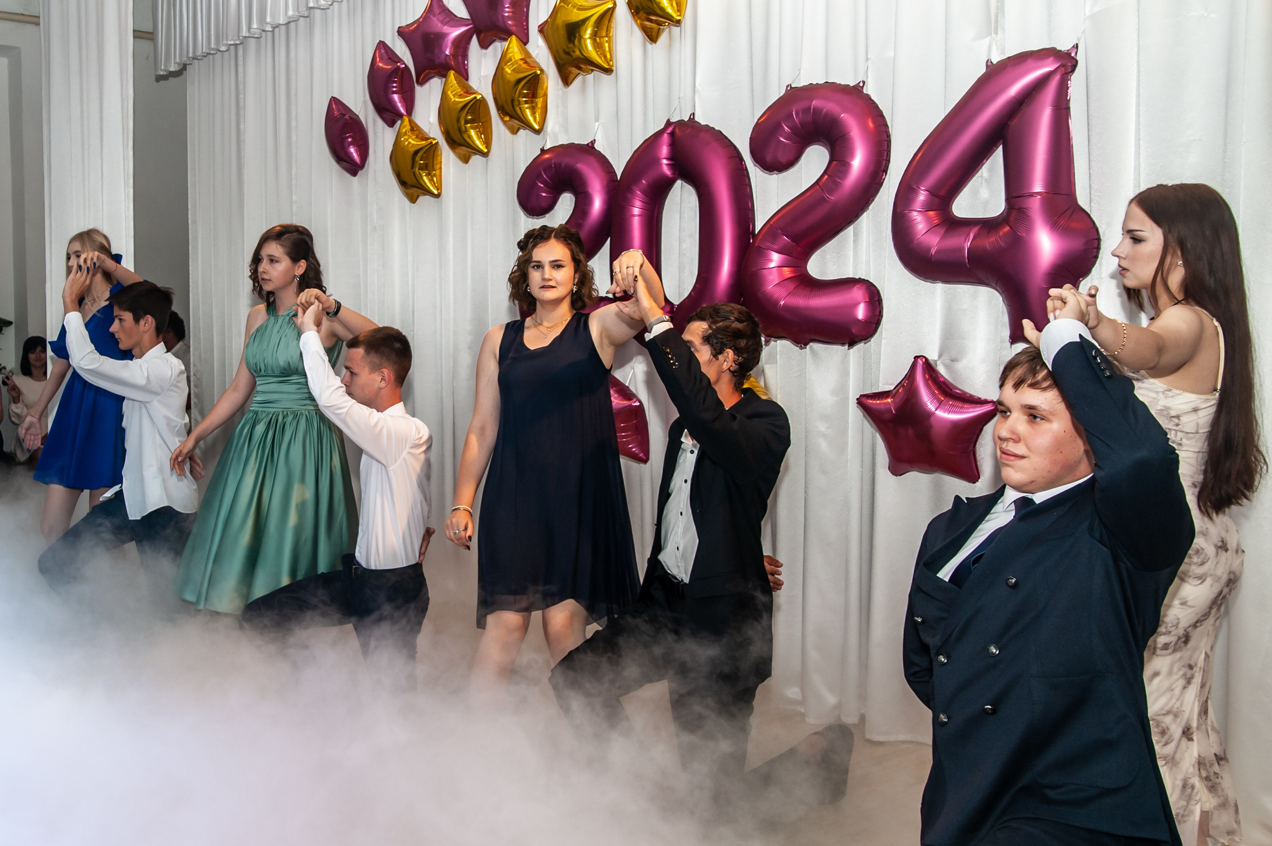 Выпускной МАОУ СОШ № 17 им. Эдуарда Есаяна. Свадебный и семейный фотограф Денис Лукьянов в Краснодаре, Краснодарском крае и Республике Крым