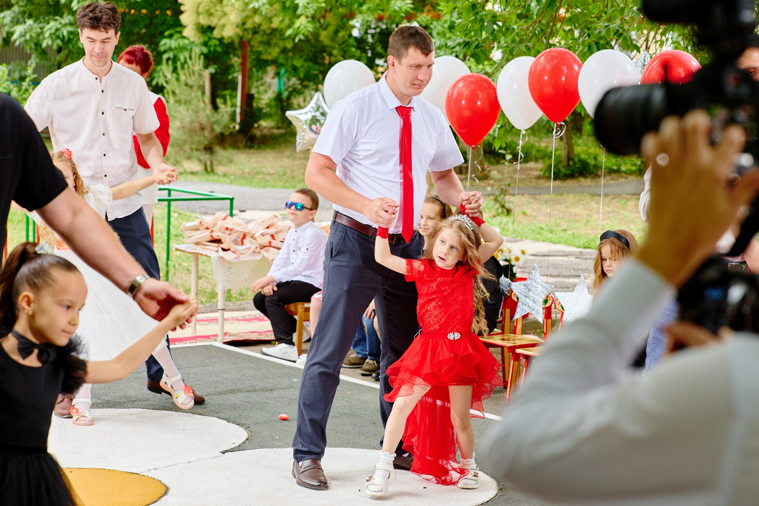 Выпускной 45 сад. Фотограф Выпускные альбомы Таганрог Сергей Коробченко