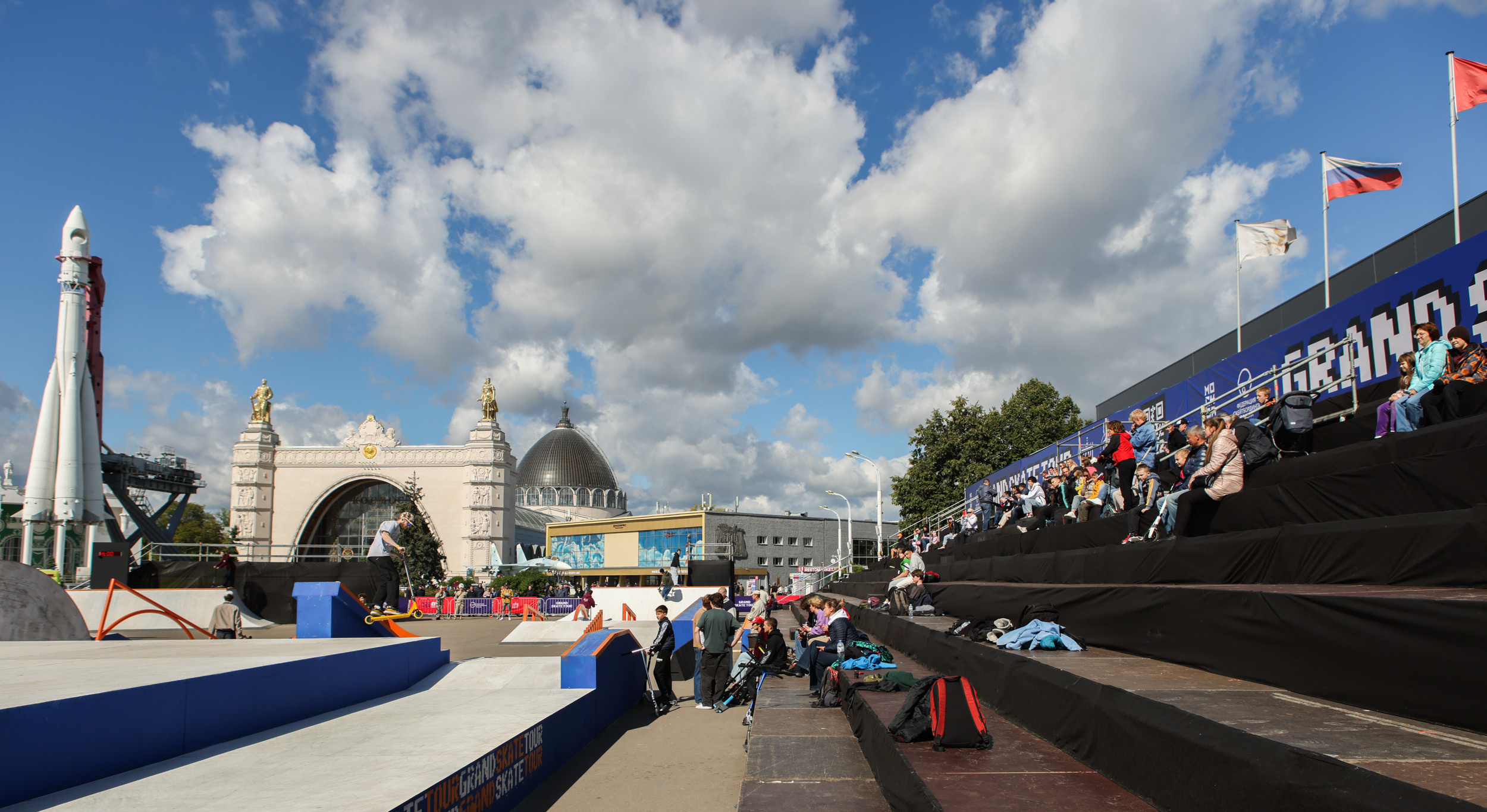 ROSPHOTO. Репортажный, архитектурный, театральный и файн-арт фотограф Лена Мельникова в Москве