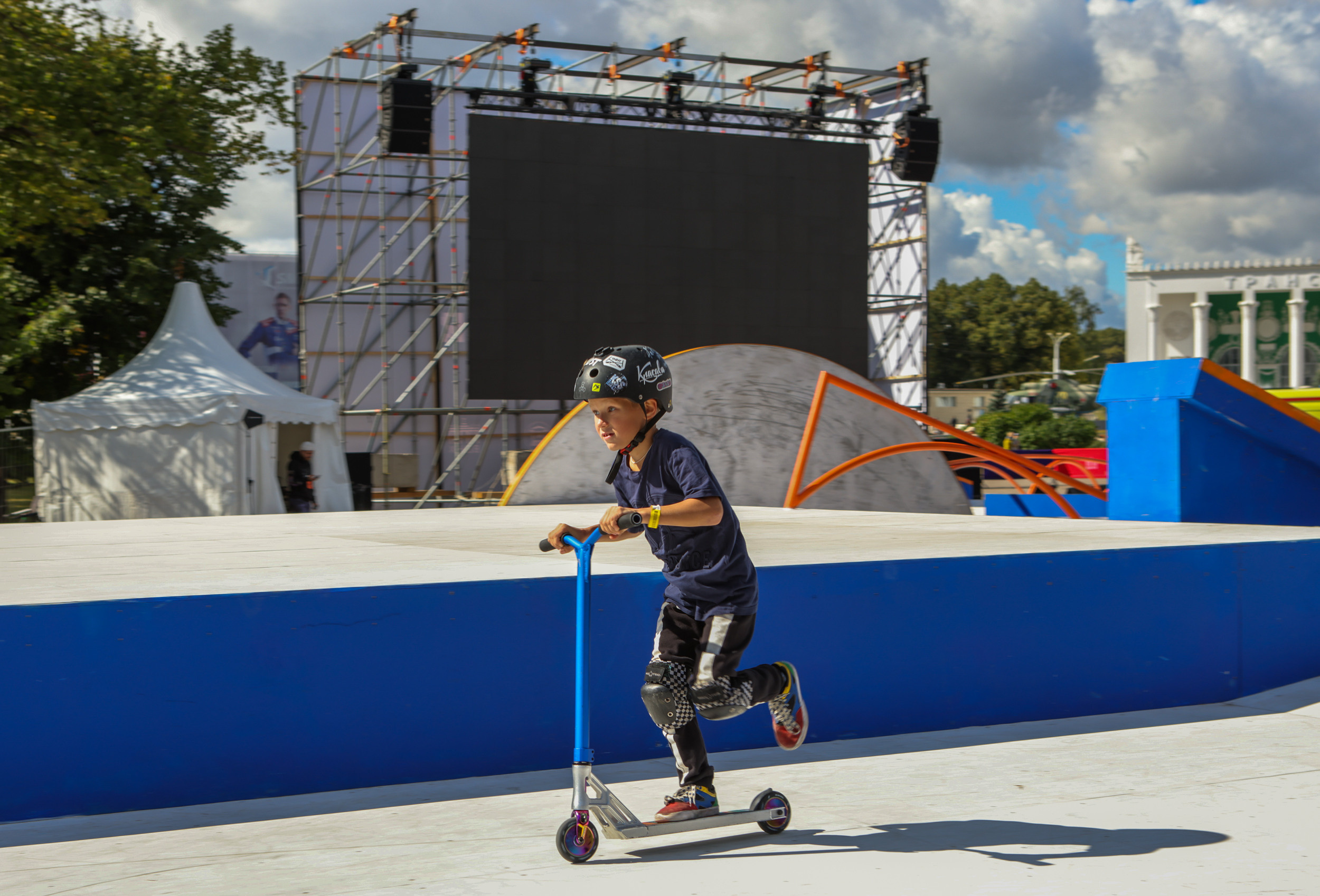 ROSPHOTO. Репортажный, архитектурный, театральный и файн-арт фотограф Лена Мельникова в Москве