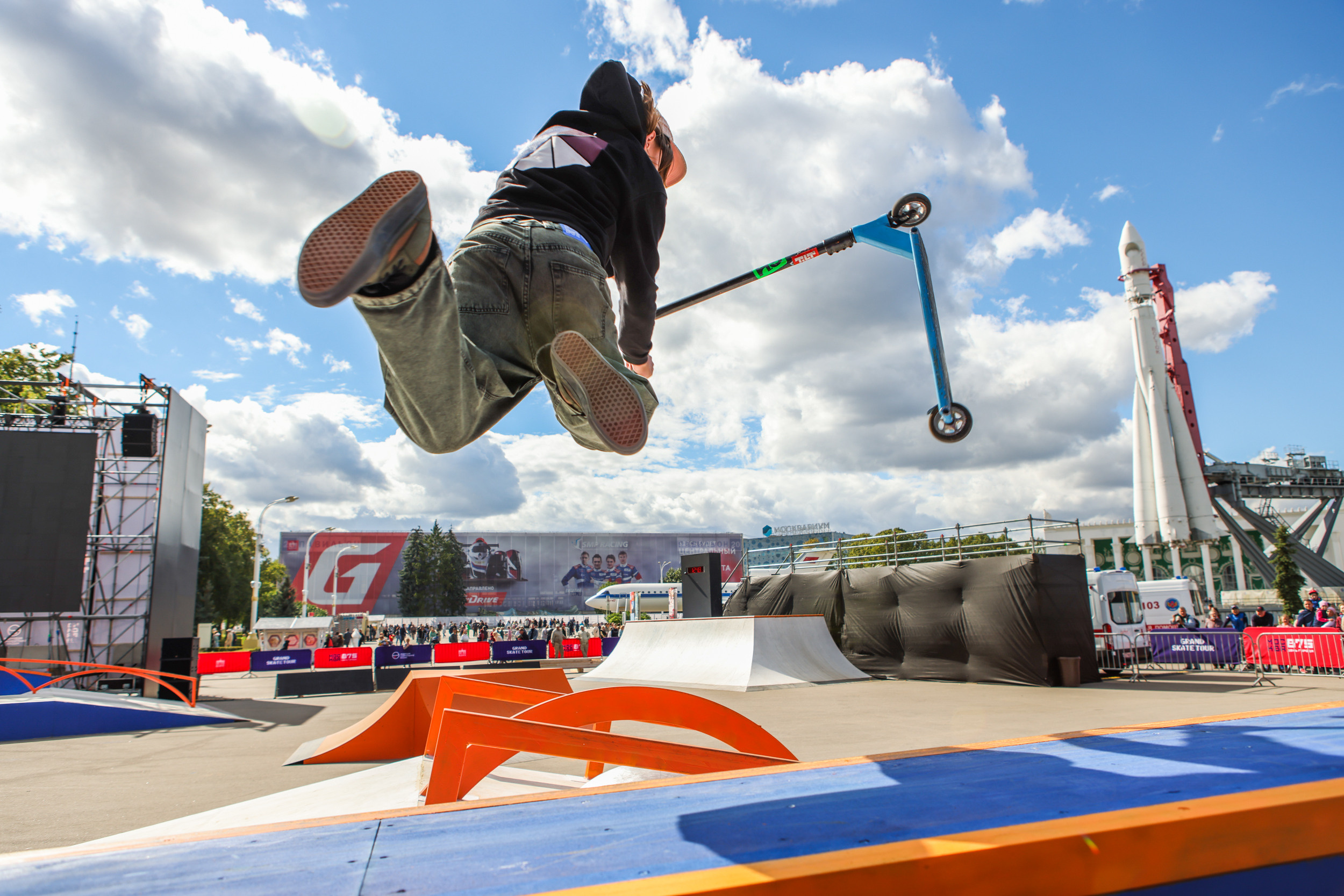 Москва Life Style. Reportage, architectural, fine art photographer Lena Melnikova in Moscow