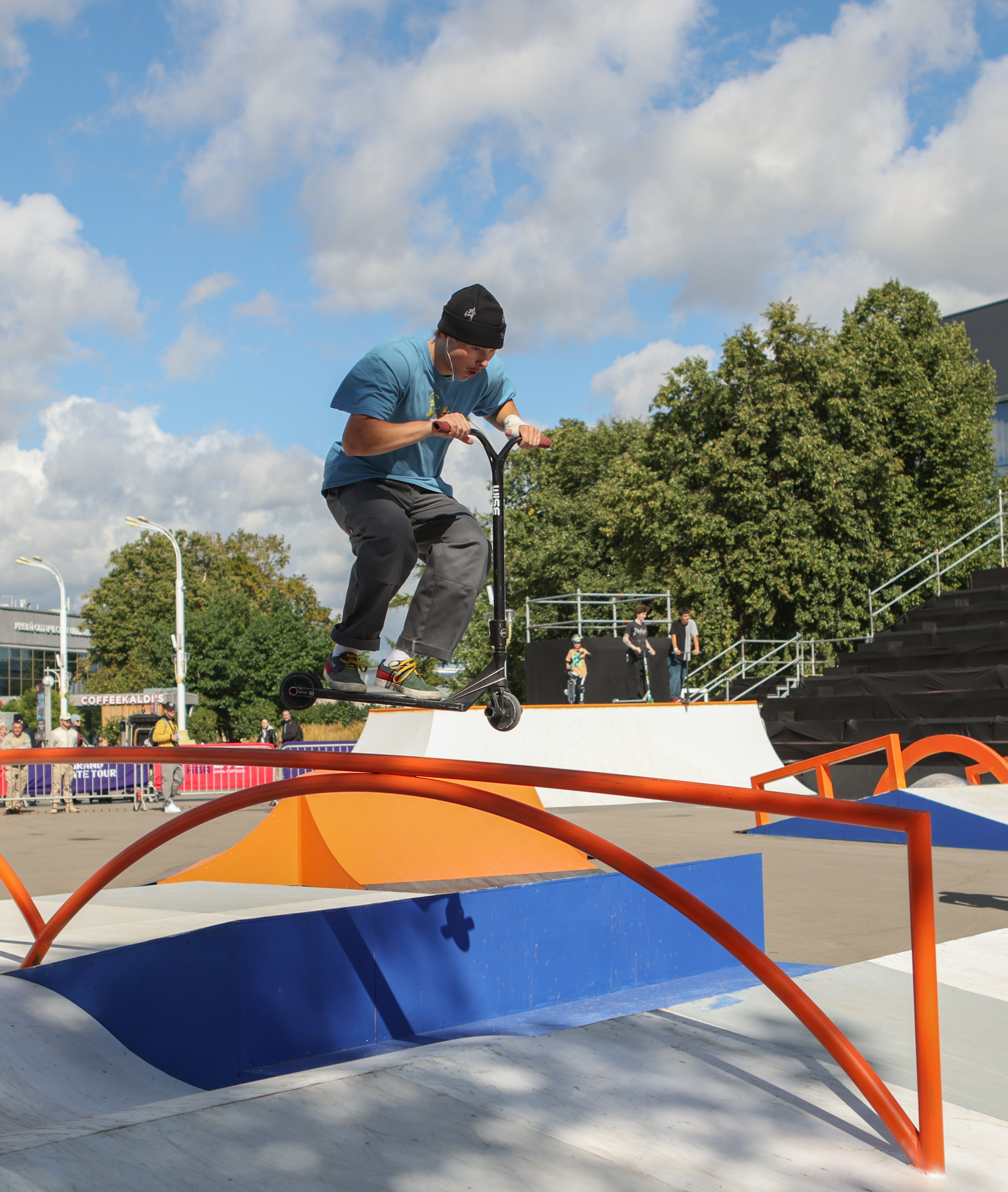 ROSPHOTO. Репортажный, архитектурный, театральный и файн-арт фотограф Лена Мельникова в Москве