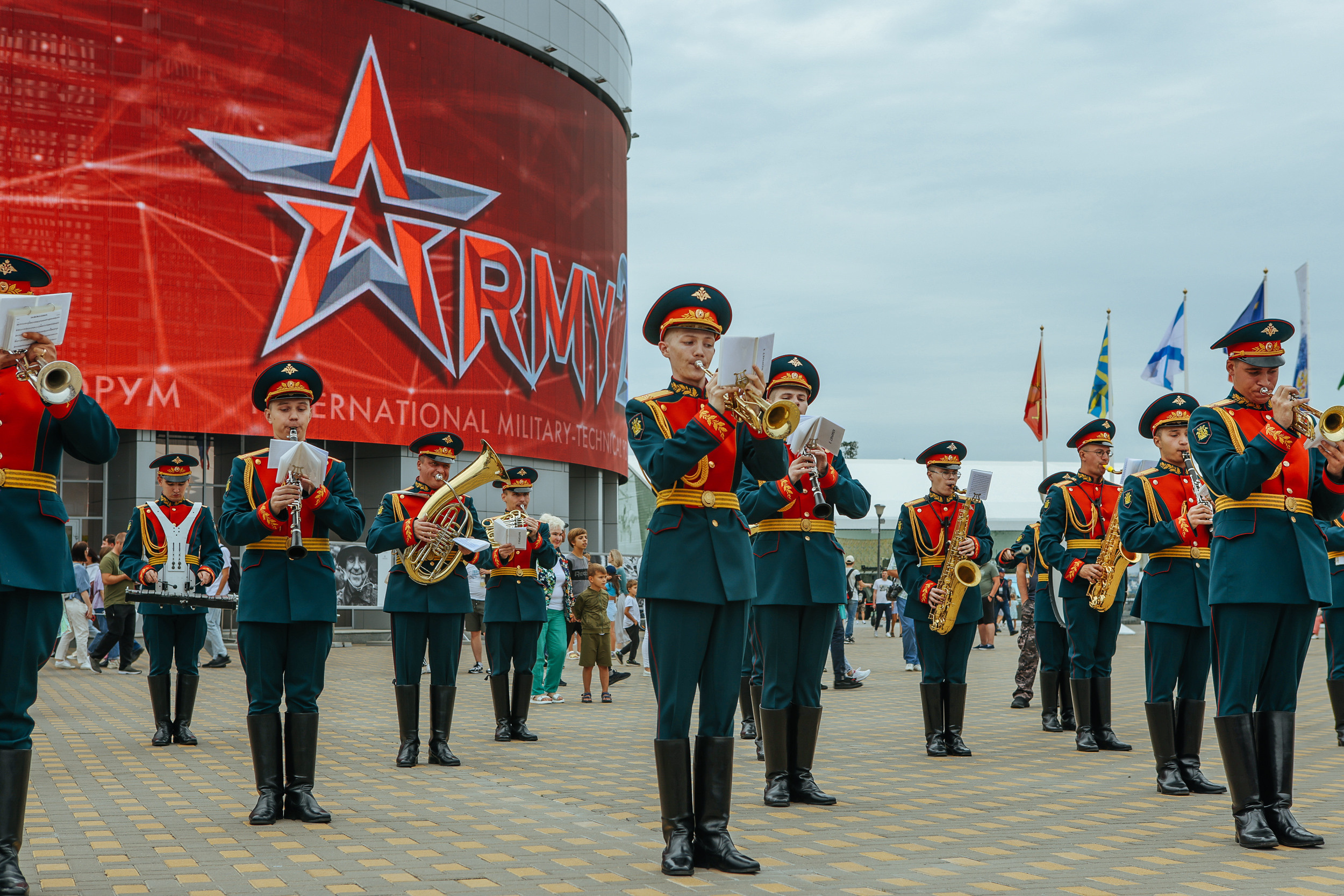 ROSPHOTO. Репортажный, архитектурный, театральный и файн-арт фотограф Лена Мельникова в Москве