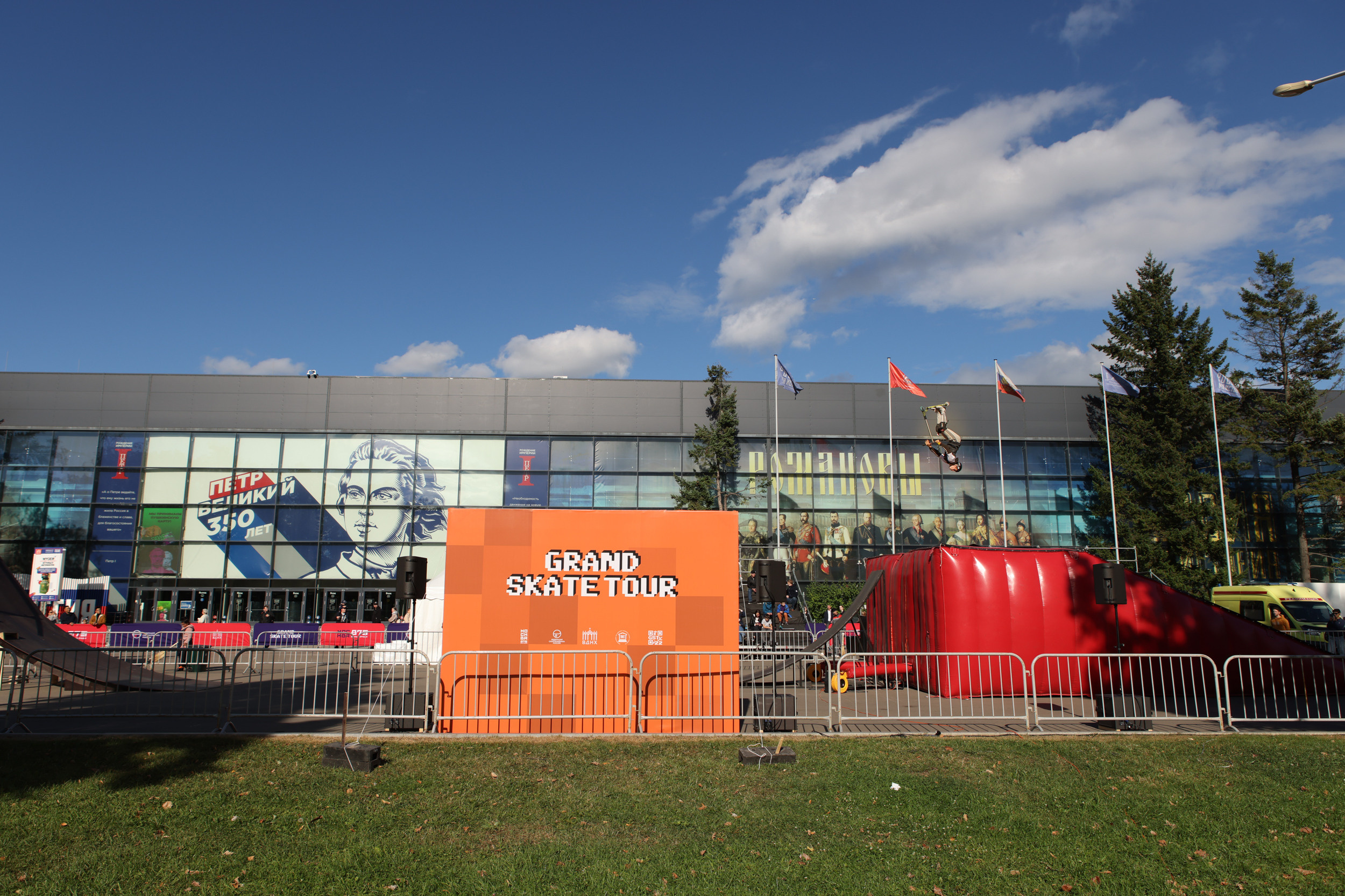 Москва Life Style. Reportage, architectural, fine art photographer Lena Melnikova in Moscow