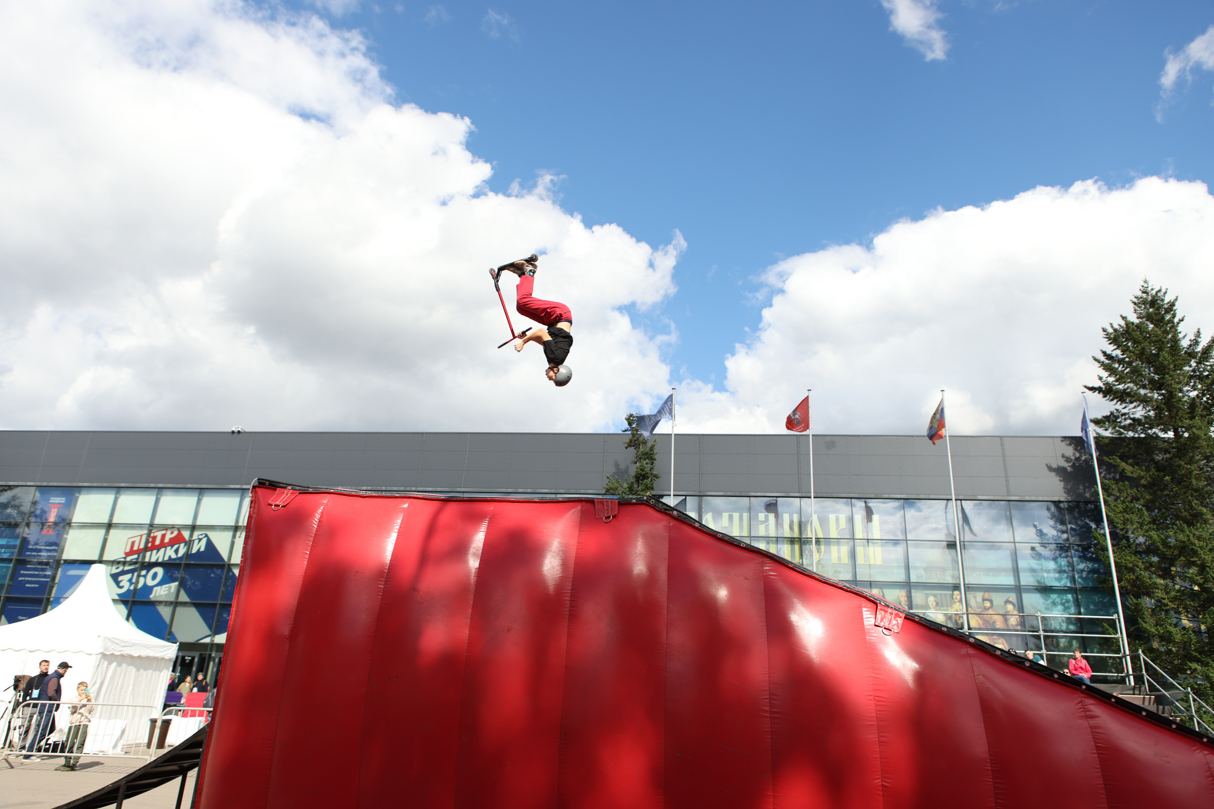 Москва Life Style. Reportage, architectural, fine art photographer Lena Melnikova in Moscow