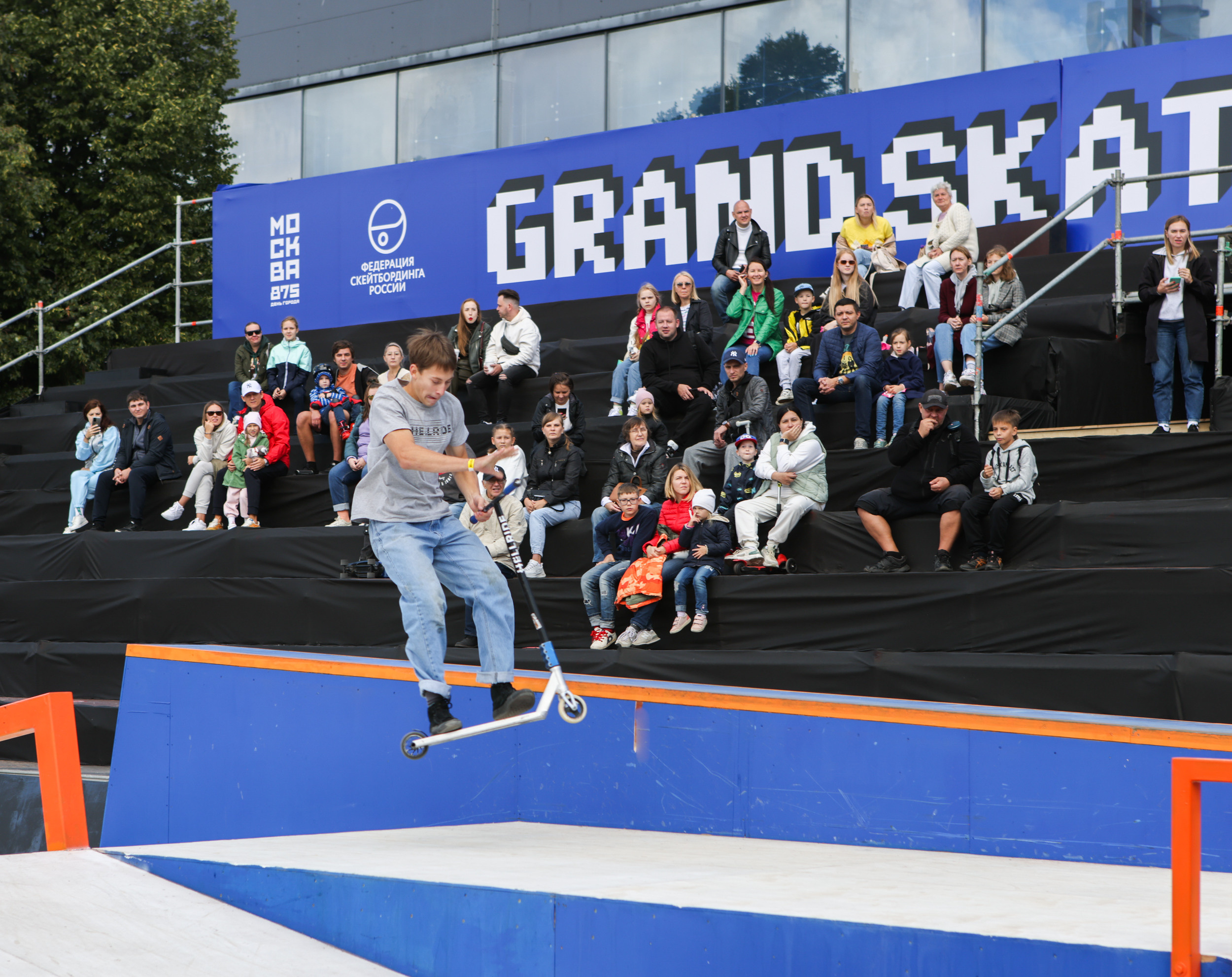 ROSPHOTO. Репортажный, архитектурный, театральный и файн-арт фотограф Лена Мельникова в Москве