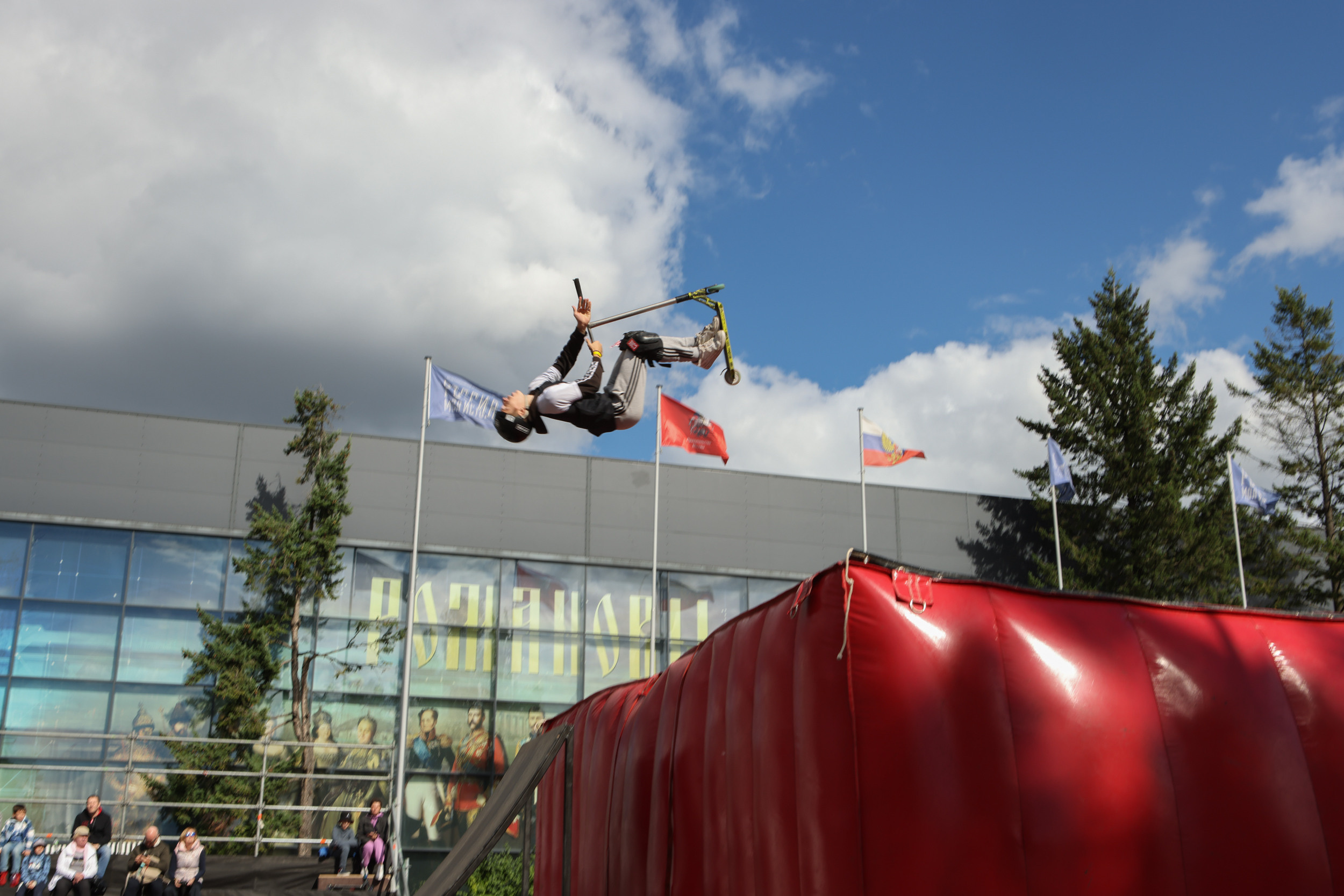 ROSPHOTO. Репортажный, архитектурный, театральный и файн-арт фотограф Лена Мельникова в Москве