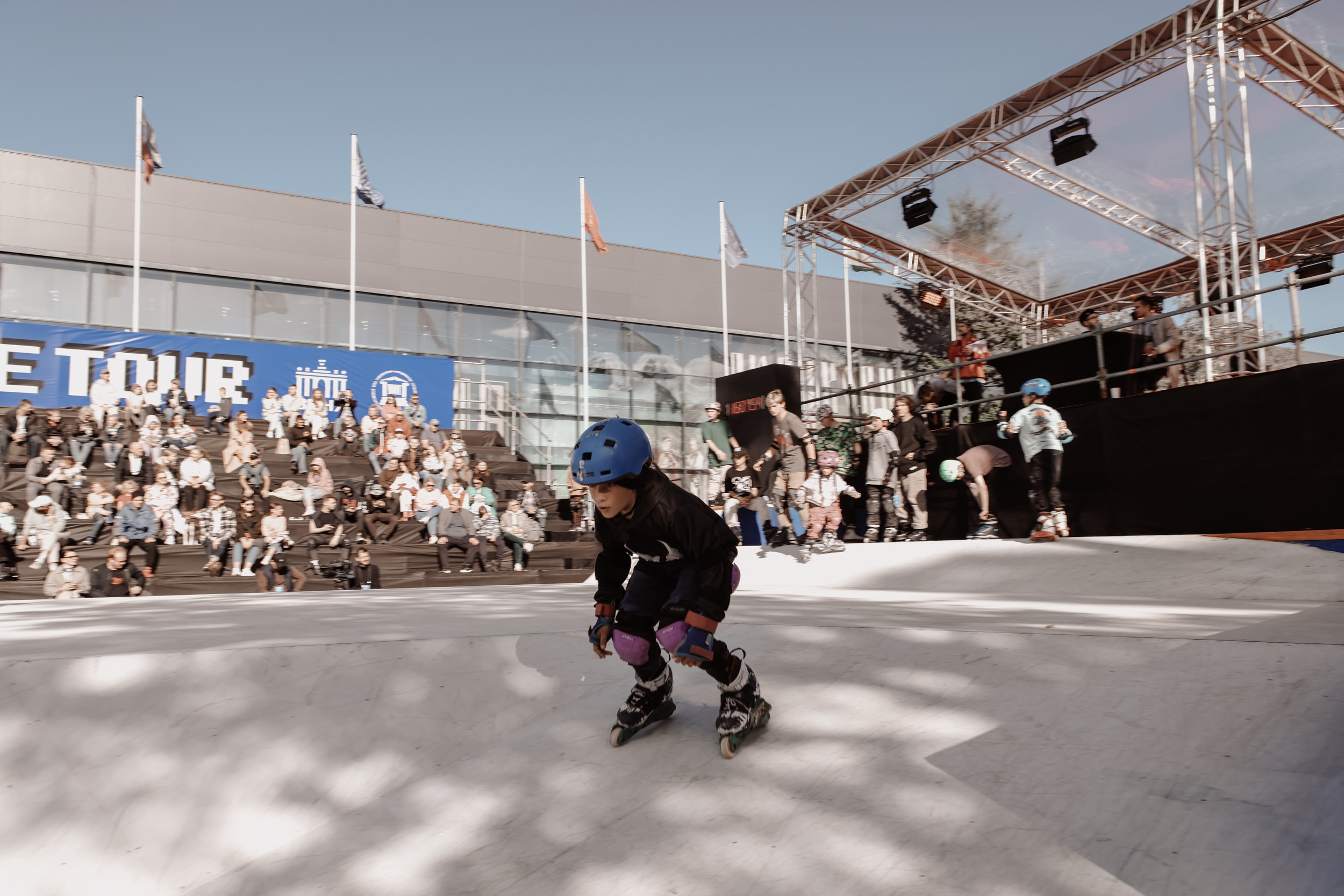 ROSPHOTO. Репортажный, архитектурный, театральный и файн-арт фотограф Лена Мельникова в Москве