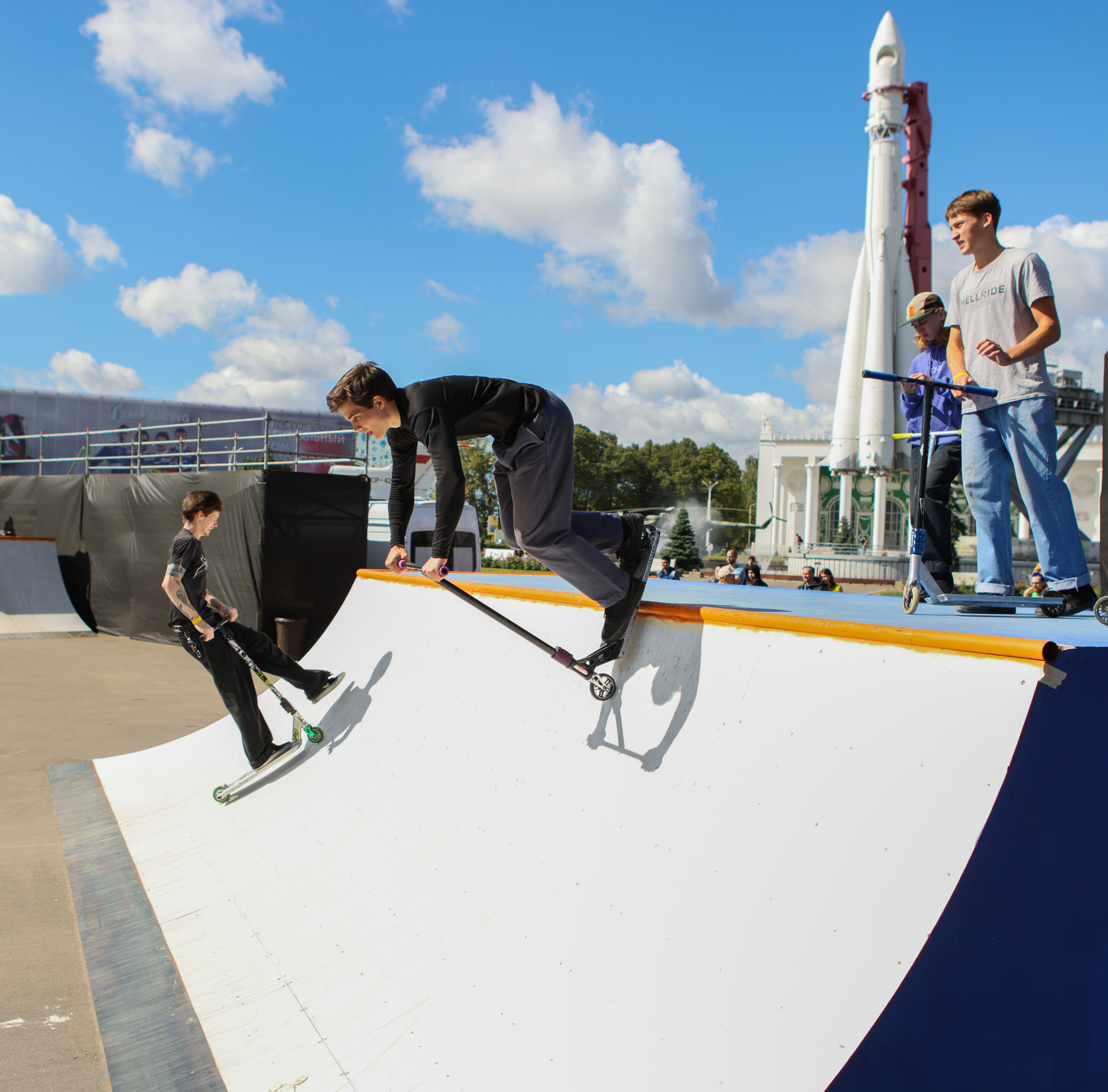 ROSPHOTO. Репортажный, архитектурный, театральный и файн-арт фотограф Лена Мельникова в Москве